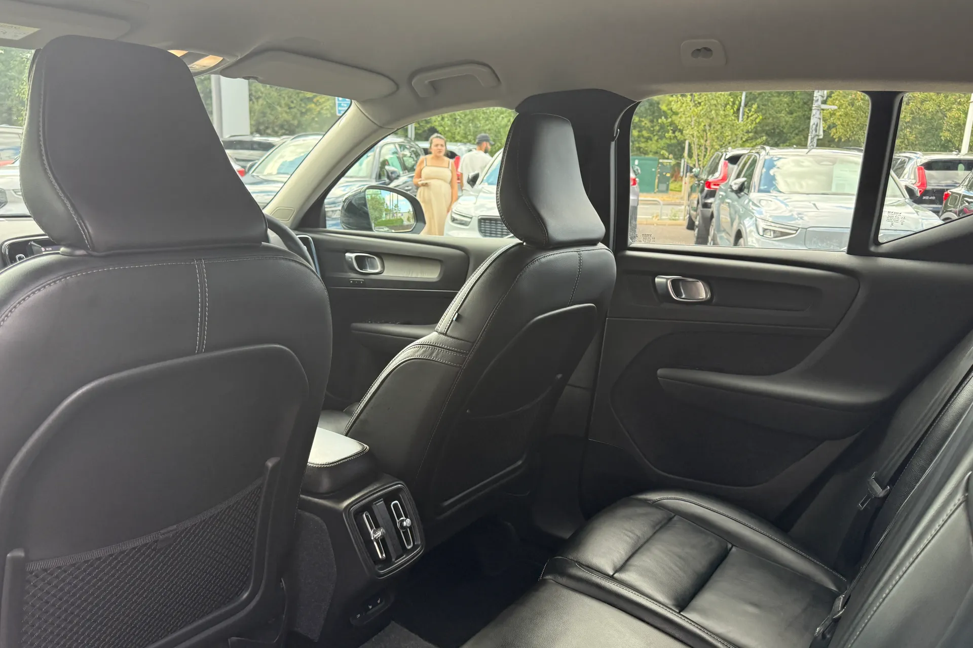 Volvo XC40 thumbnail image number 29