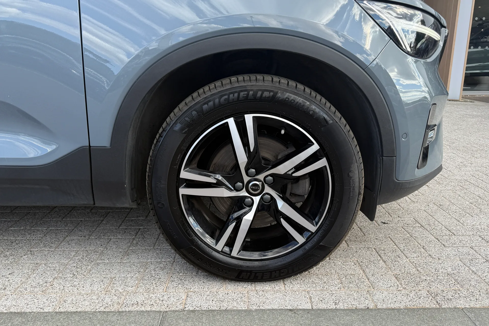 Volvo XC40 thumbnail image number 14