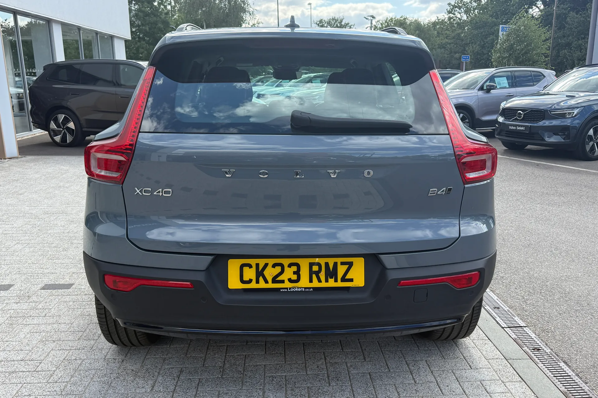 Volvo XC40 thumbnail image number 9