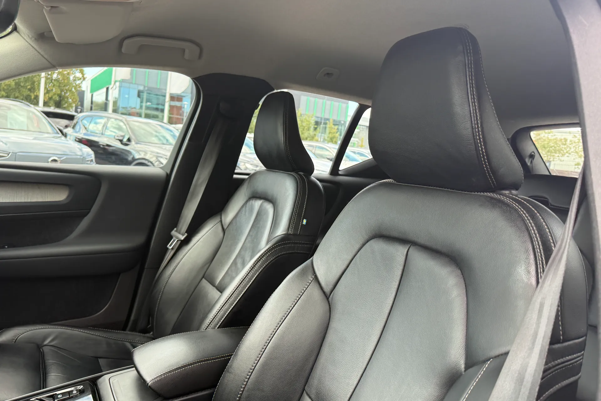 Volvo XC40 thumbnail image number 28