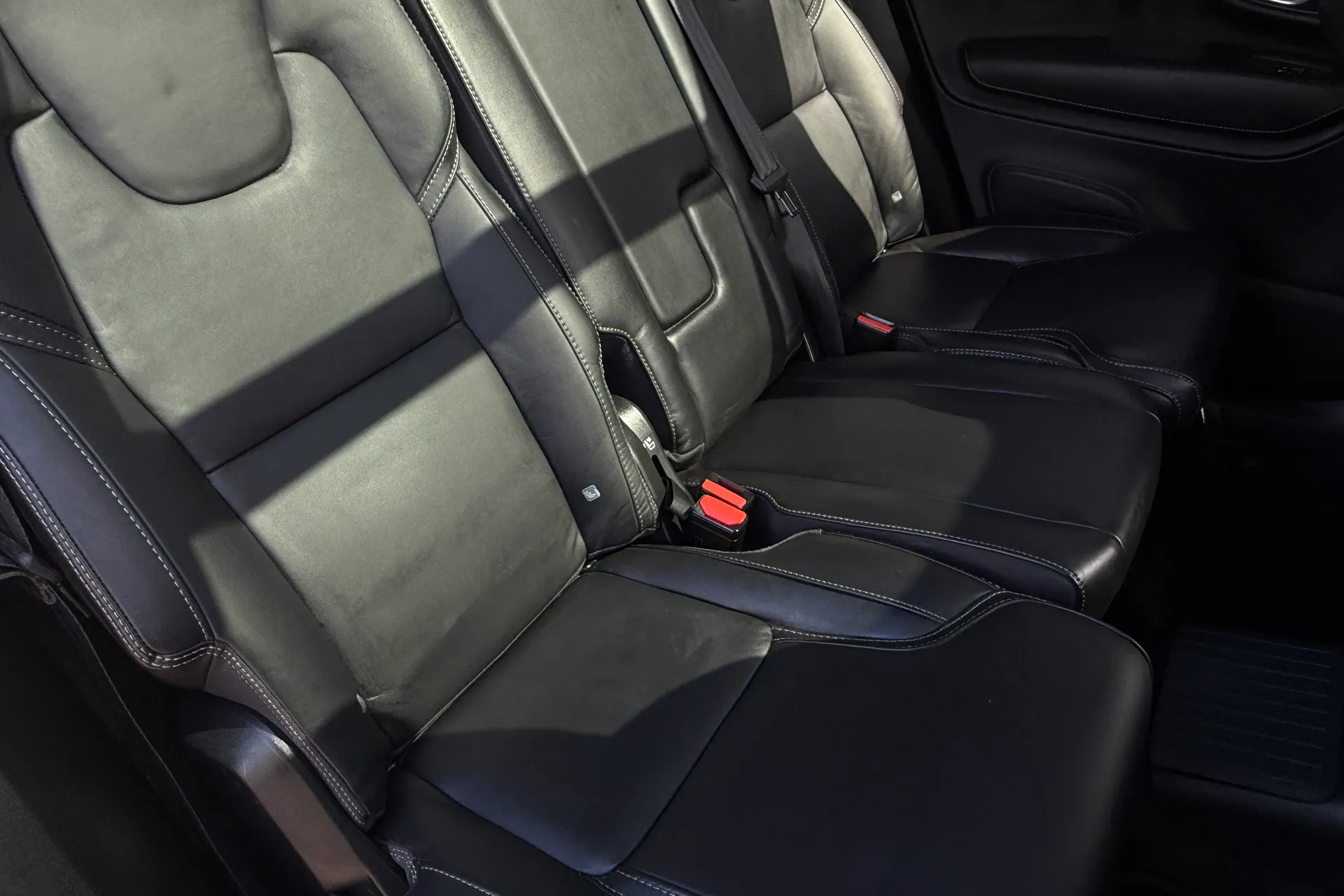 Volvo XC90 thumbnail image number 27