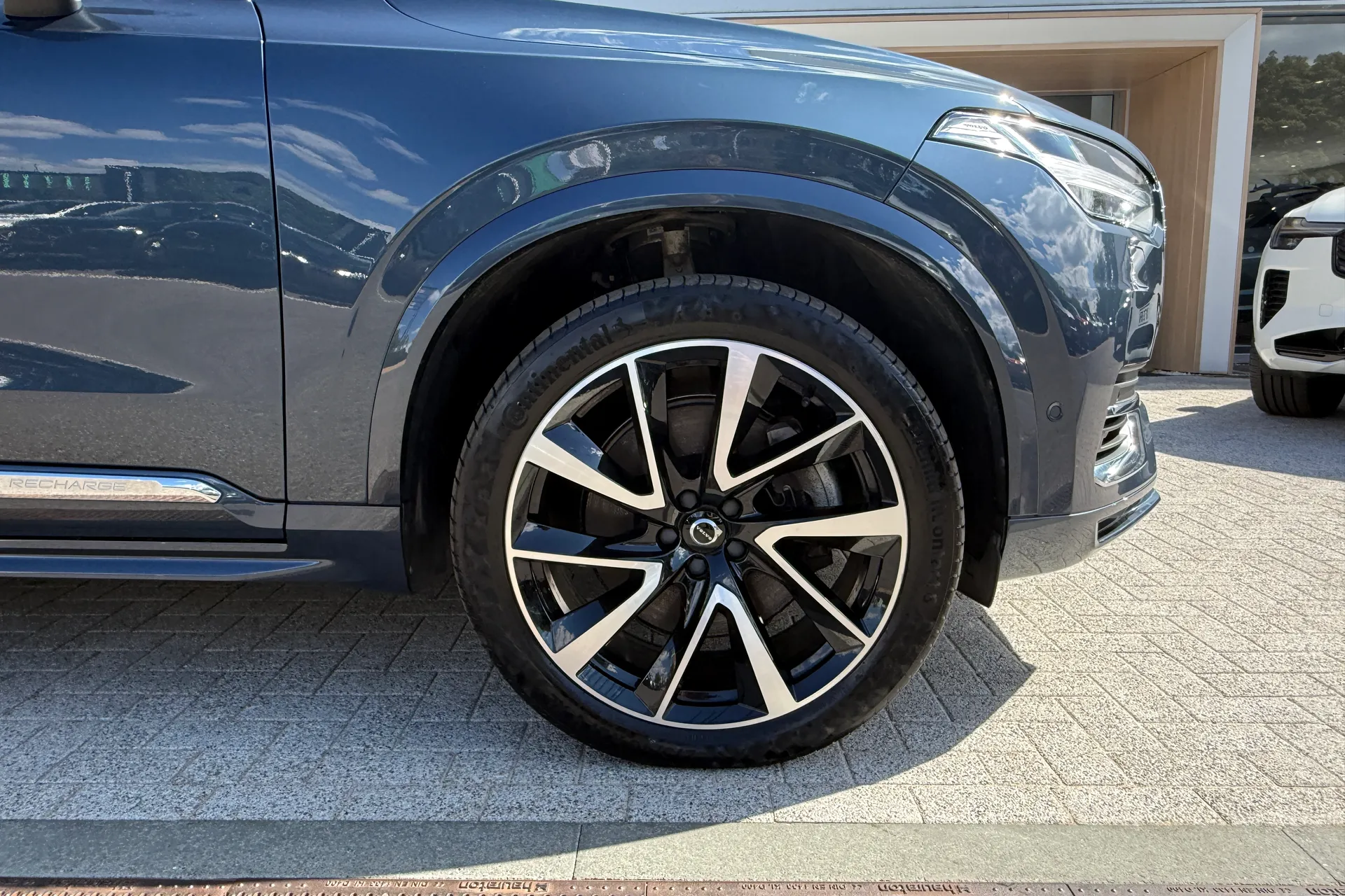 Volvo XC90 thumbnail image number 17