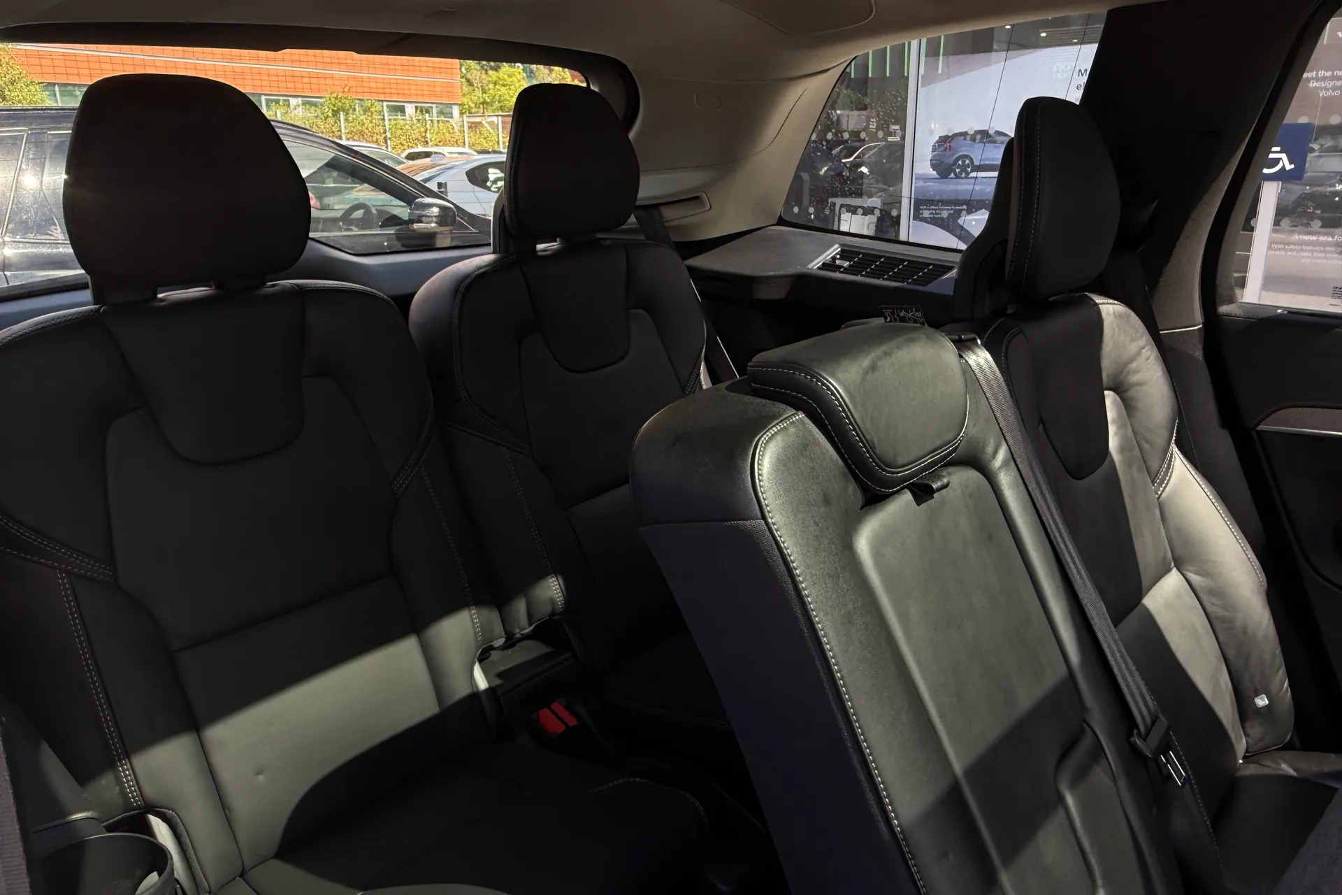 Volvo XC90 thumbnail image number 9