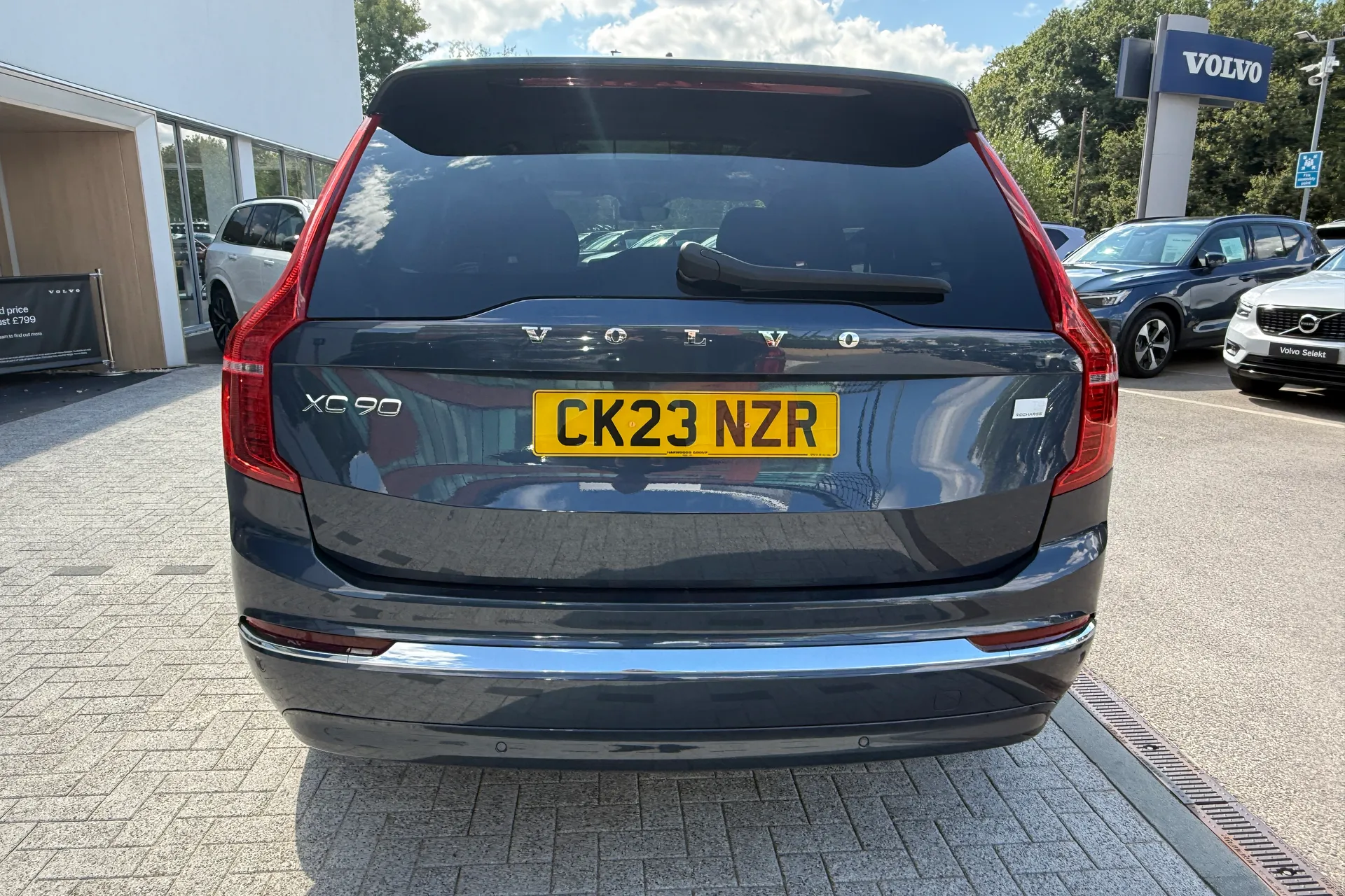 Volvo XC90 thumbnail image number 12