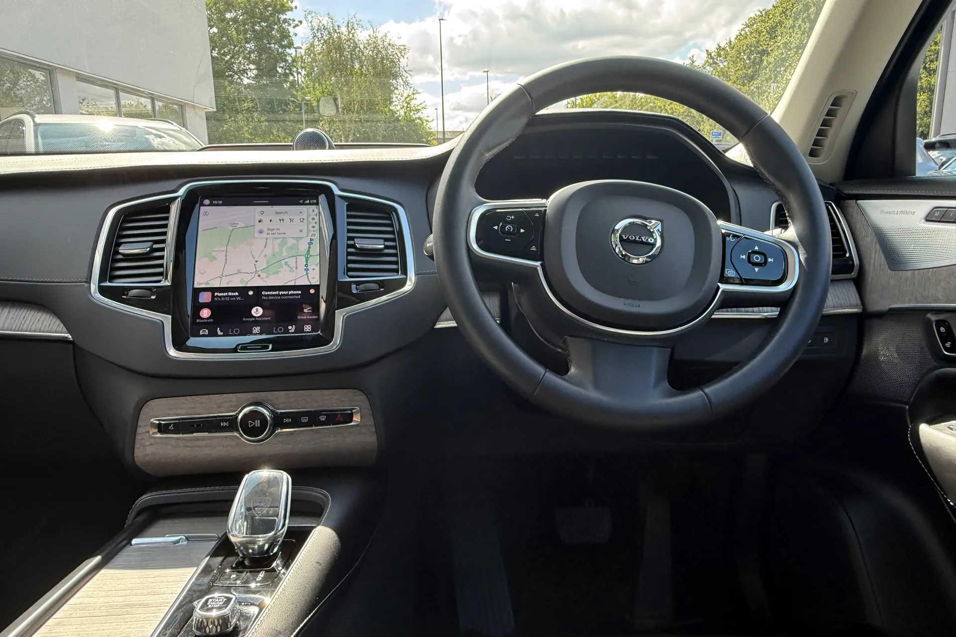 Volvo XC90 thumbnail image number 36