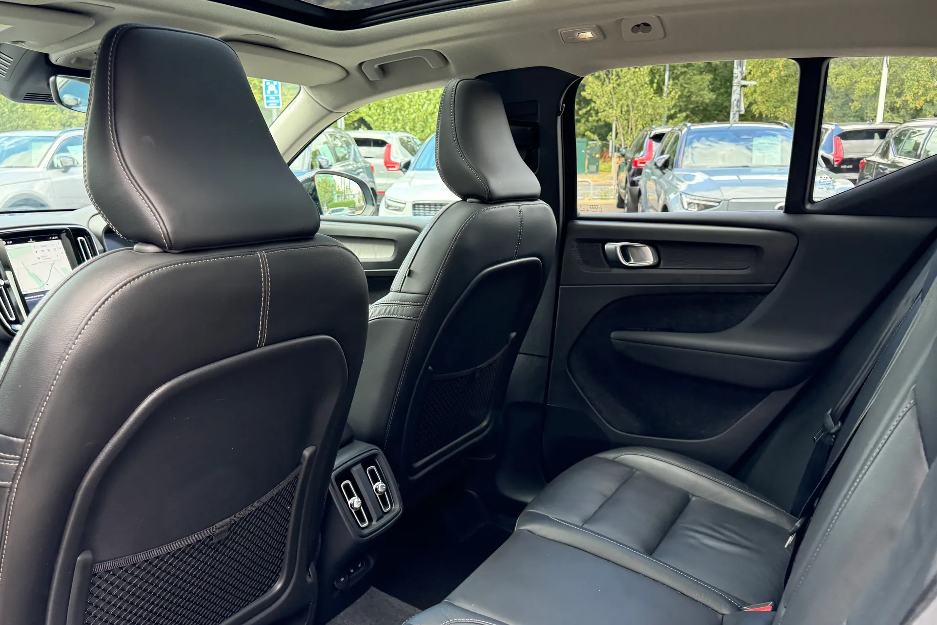 Volvo XC40 thumbnail image number 29
