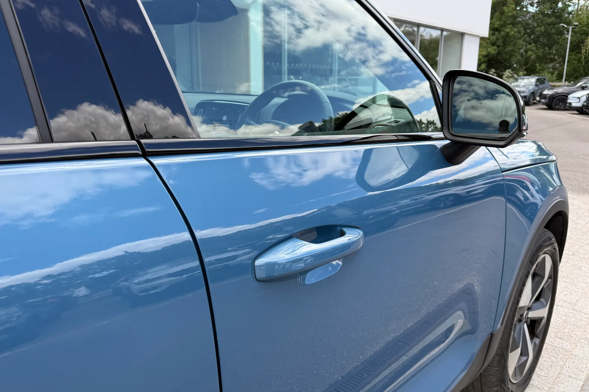 Volvo XC40 thumbnail image number 15