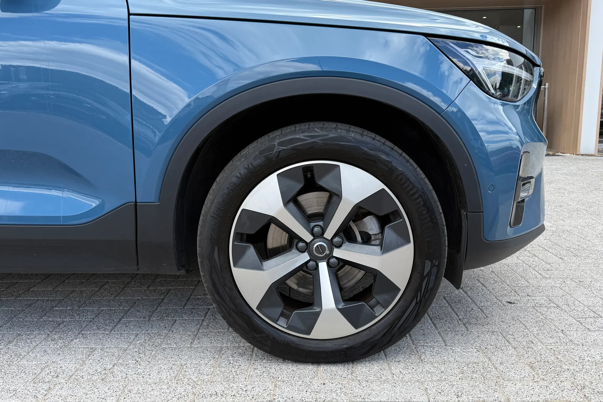 Volvo XC40 thumbnail image number 14