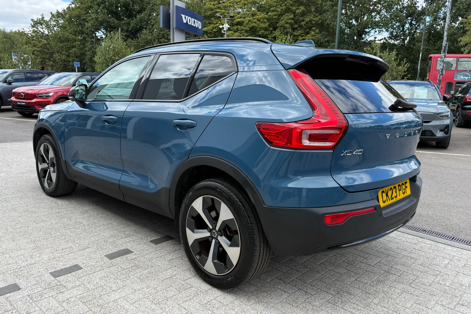 Volvo XC40 thumbnail image number 10