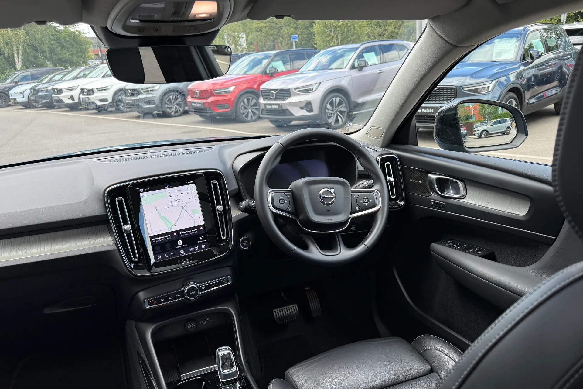 Volvo XC40 thumbnail image number 32