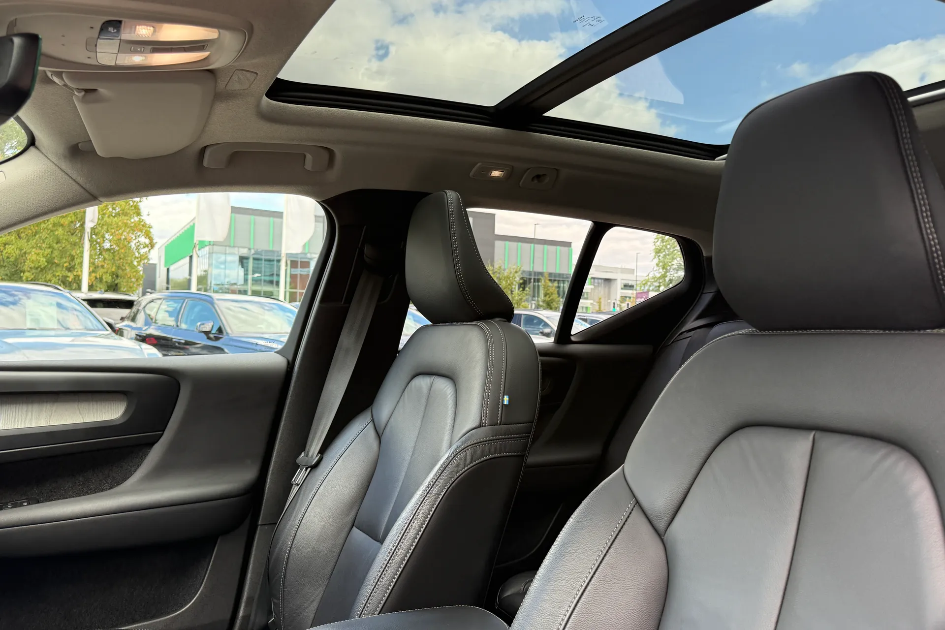 Volvo XC40 thumbnail image number 28