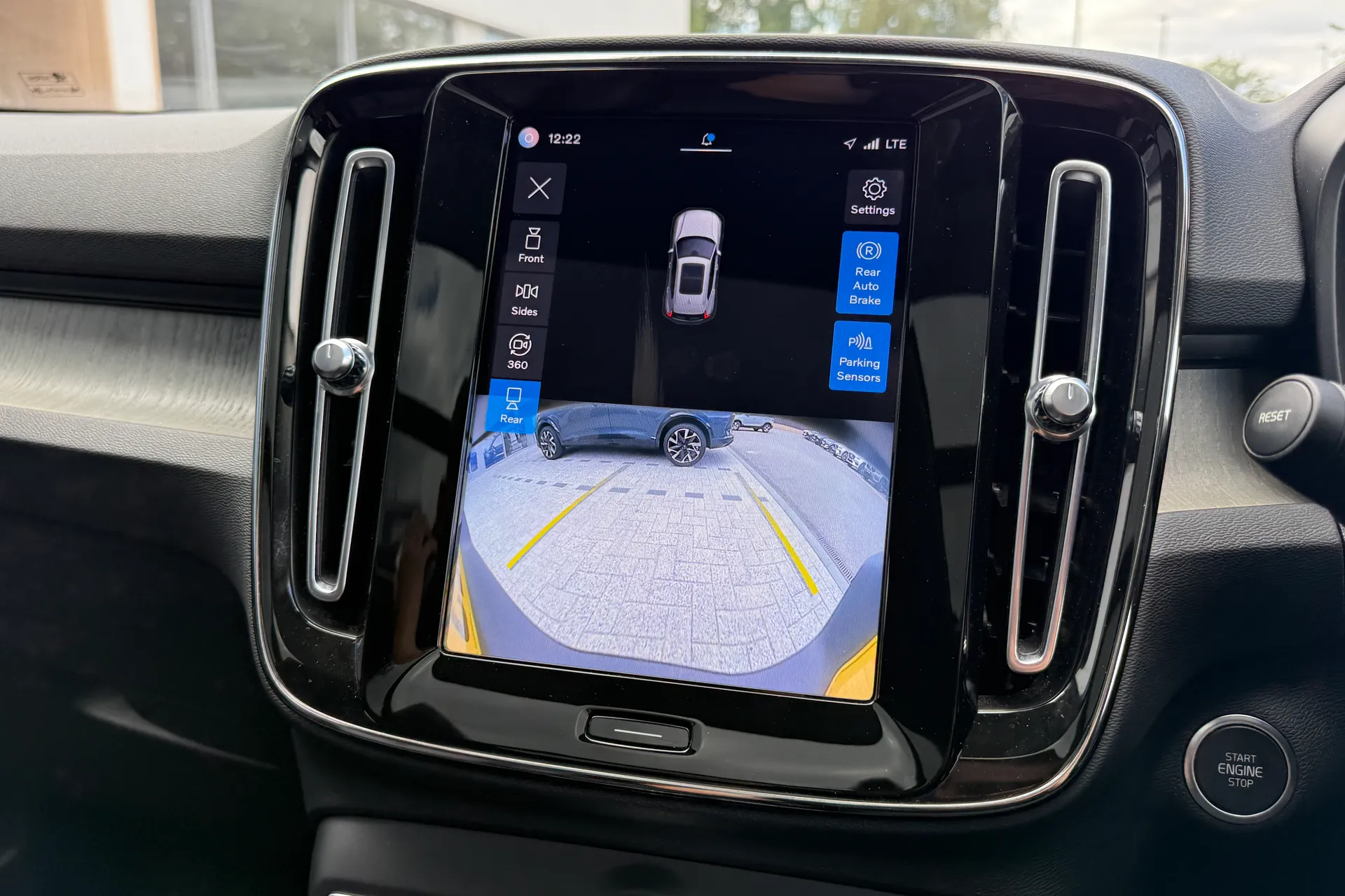 Volvo XC40 thumbnail image number 37