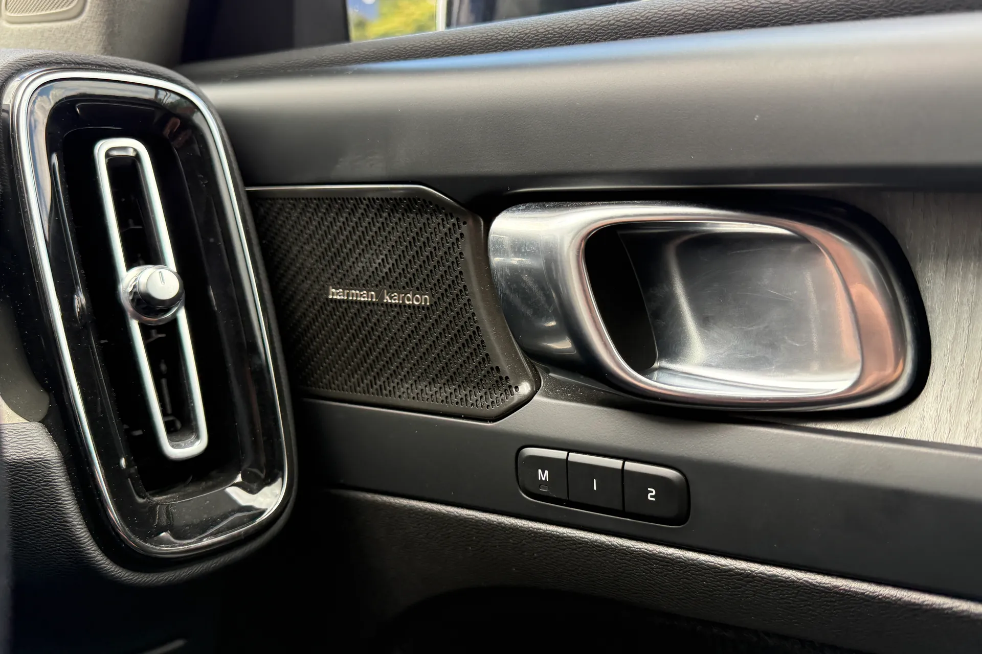 Volvo XC40 thumbnail image number 42