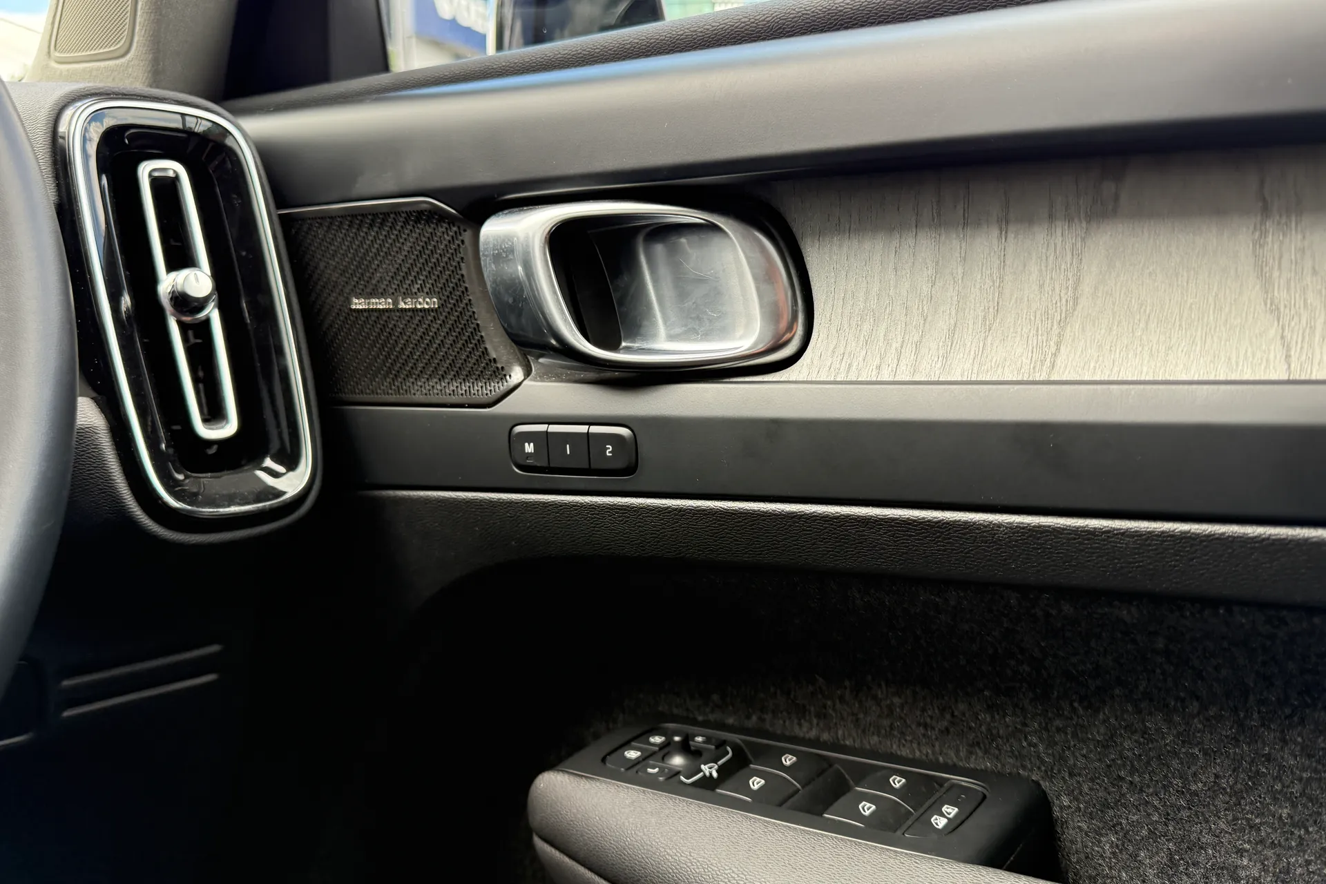 Volvo XC40 thumbnail image number 41