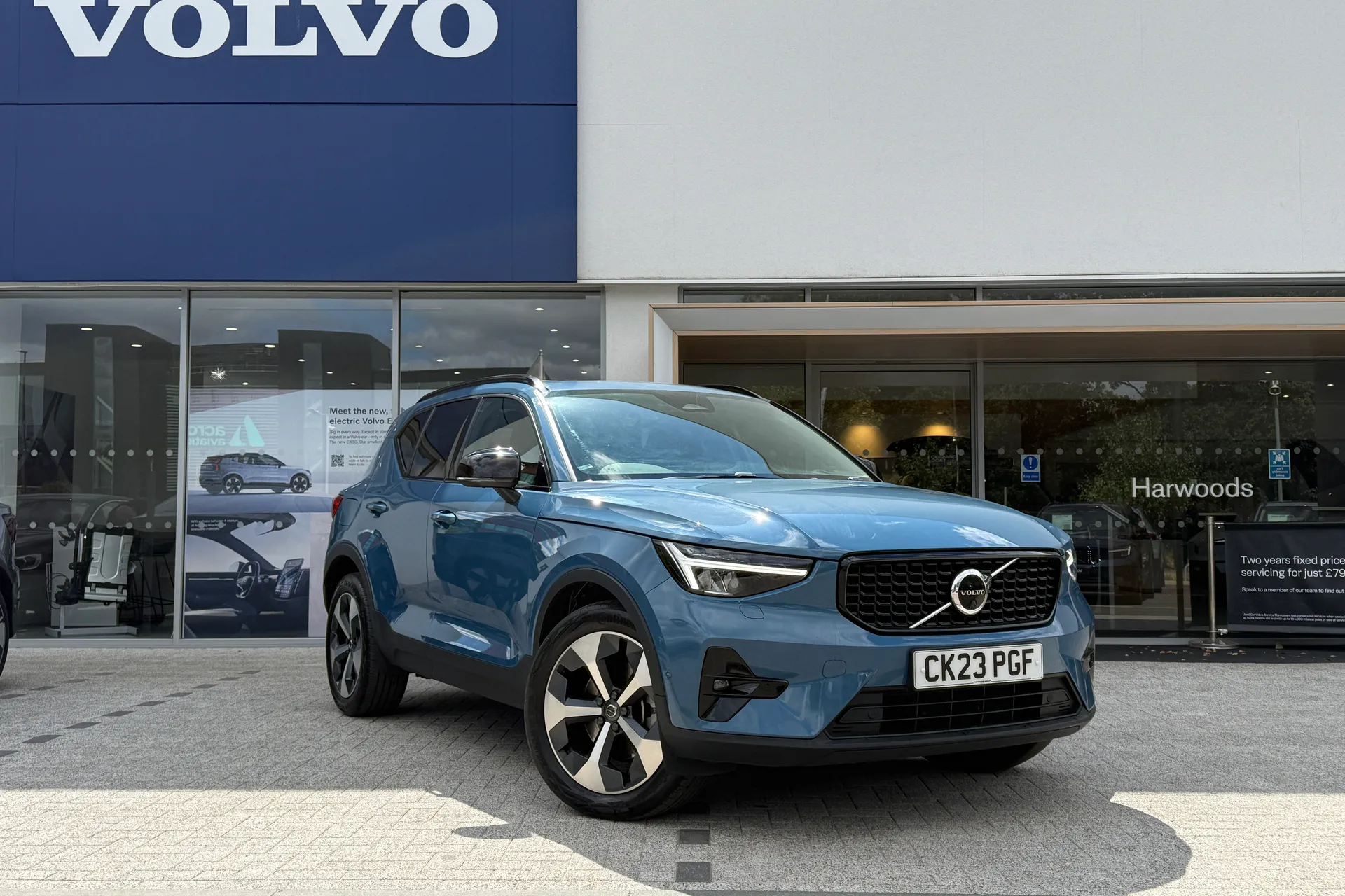 Volvo XC40 focused image