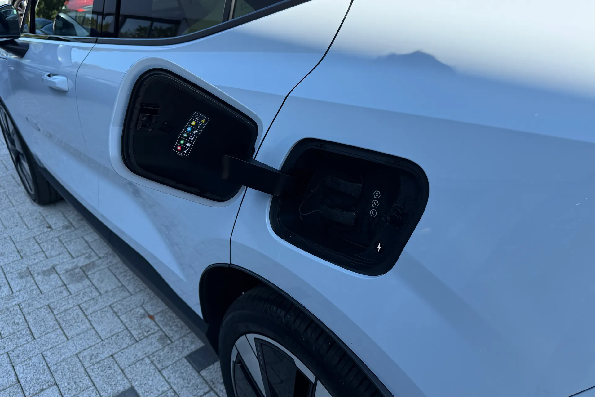 Volvo EX30 thumbnail image number 19