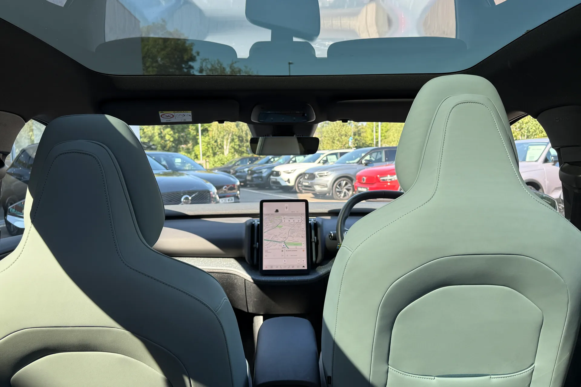 Volvo EX30 thumbnail image number 22