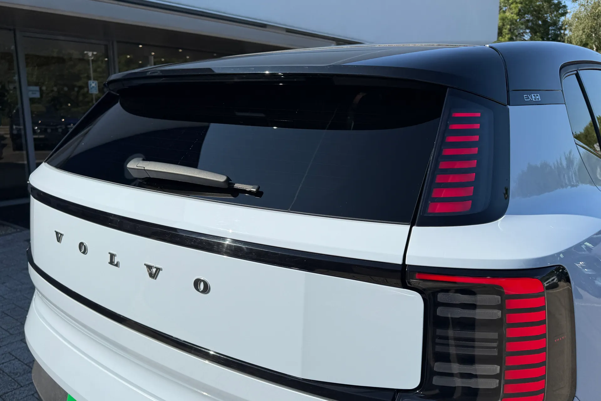 Volvo EX30 thumbnail image number 17