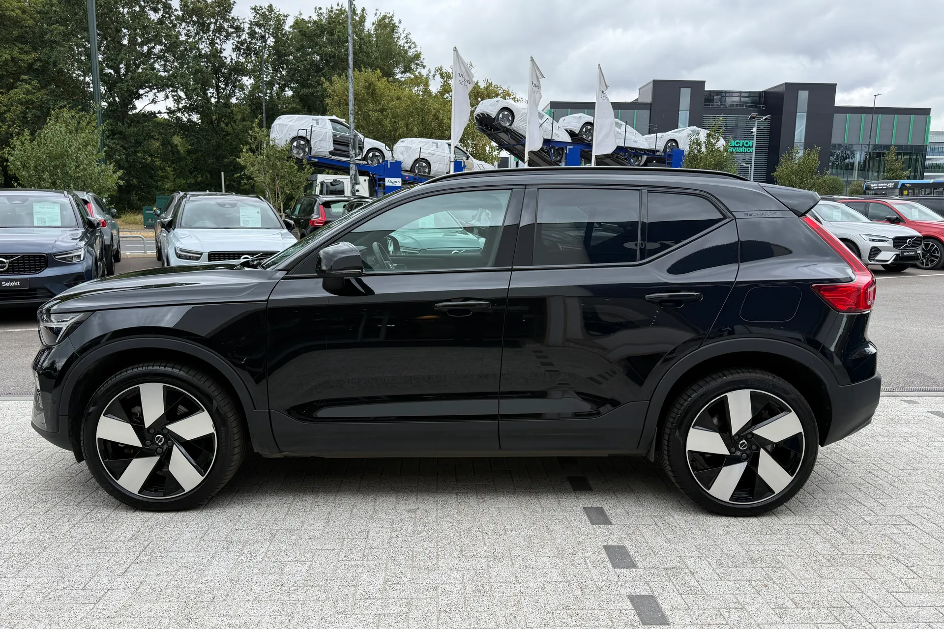 Volvo XC40 thumbnail image number 12