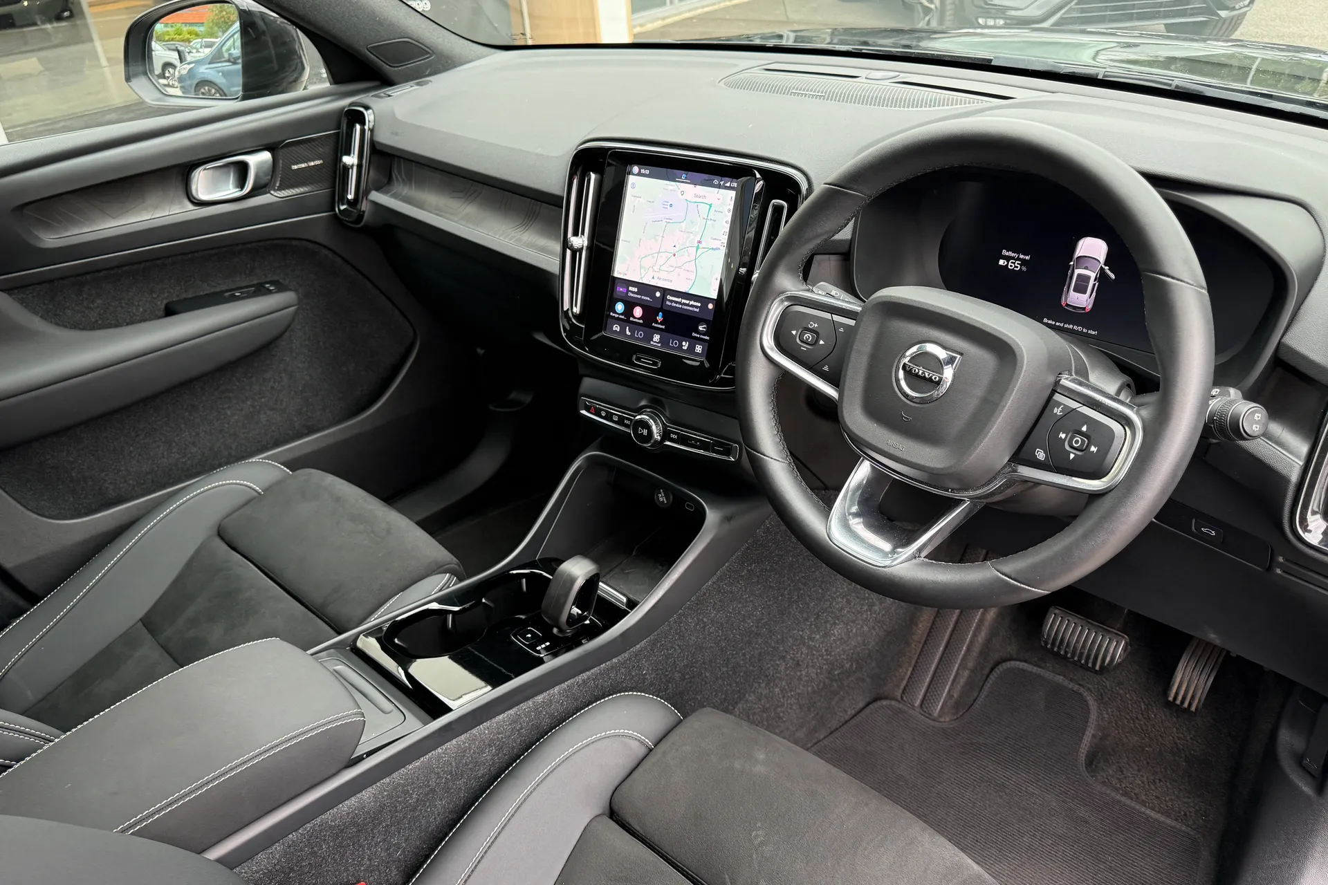 Volvo XC40 thumbnail image number 6