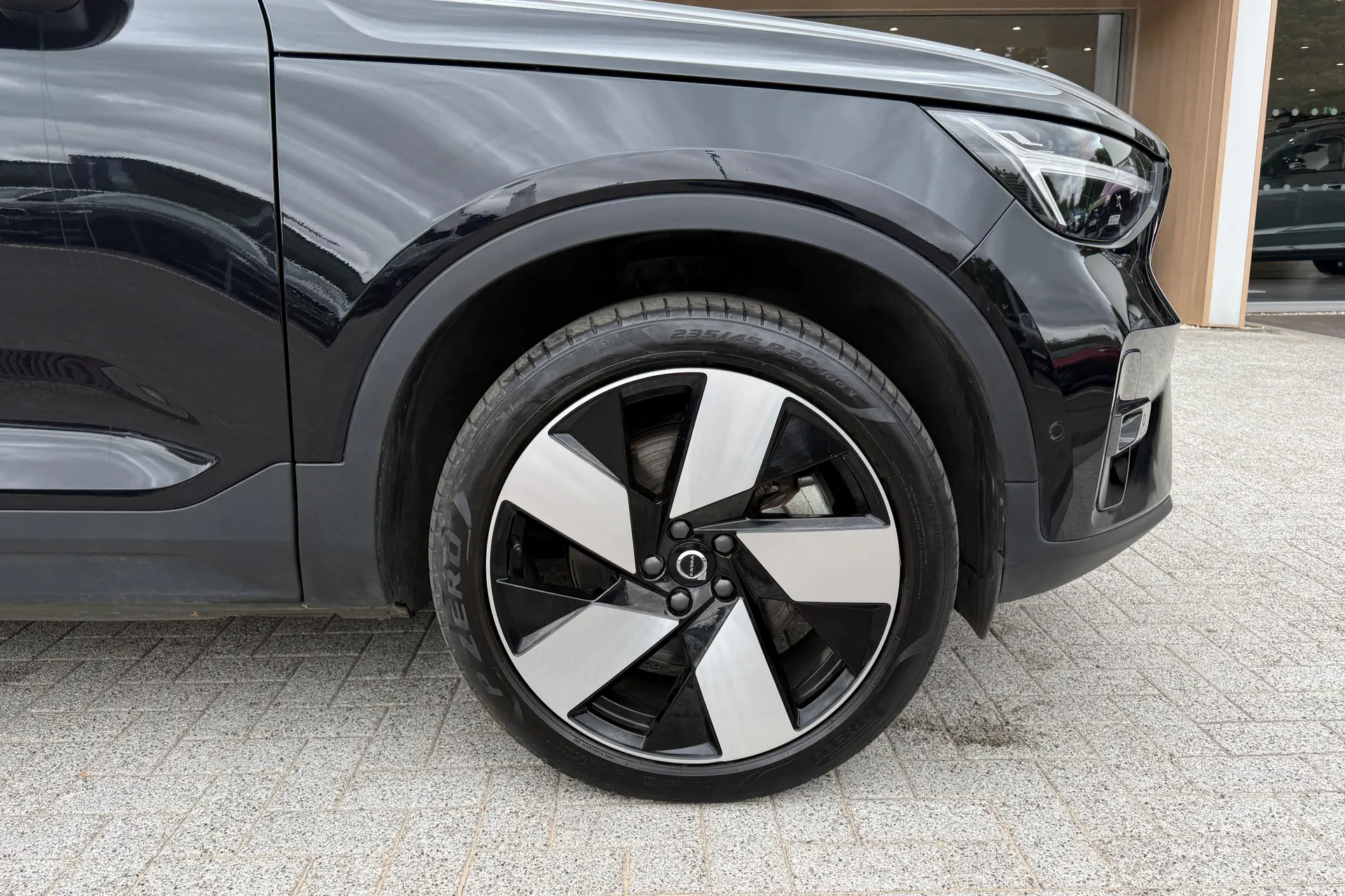 Volvo XC40 thumbnail image number 15