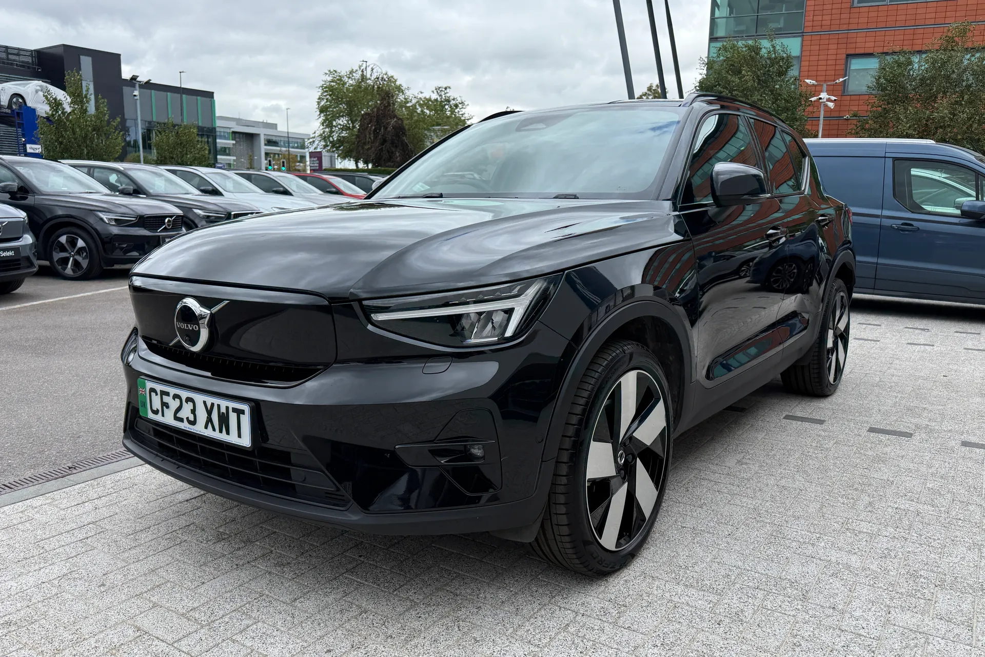 Volvo XC40 thumbnail image number 13