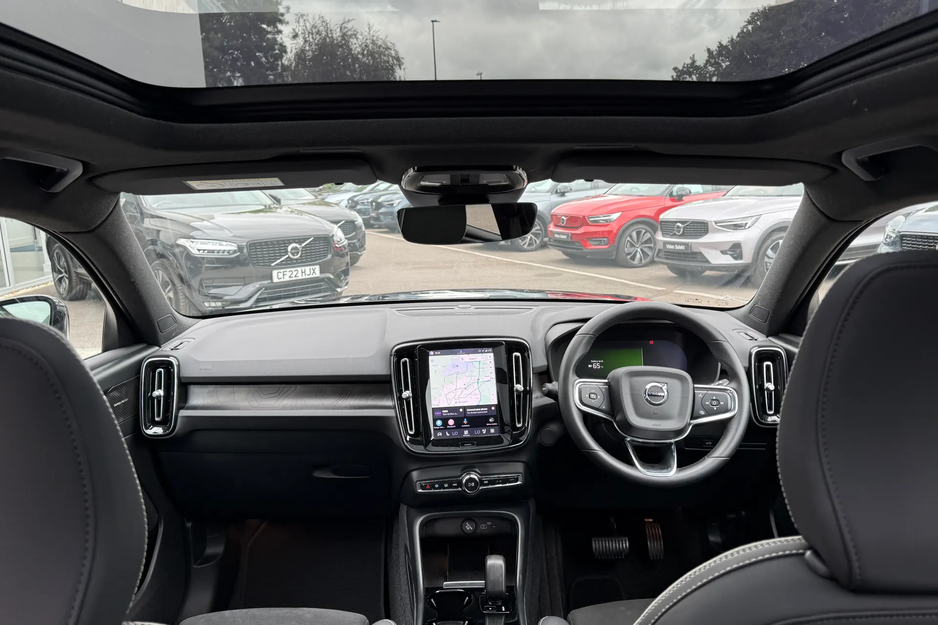 Volvo XC40 thumbnail image number 3