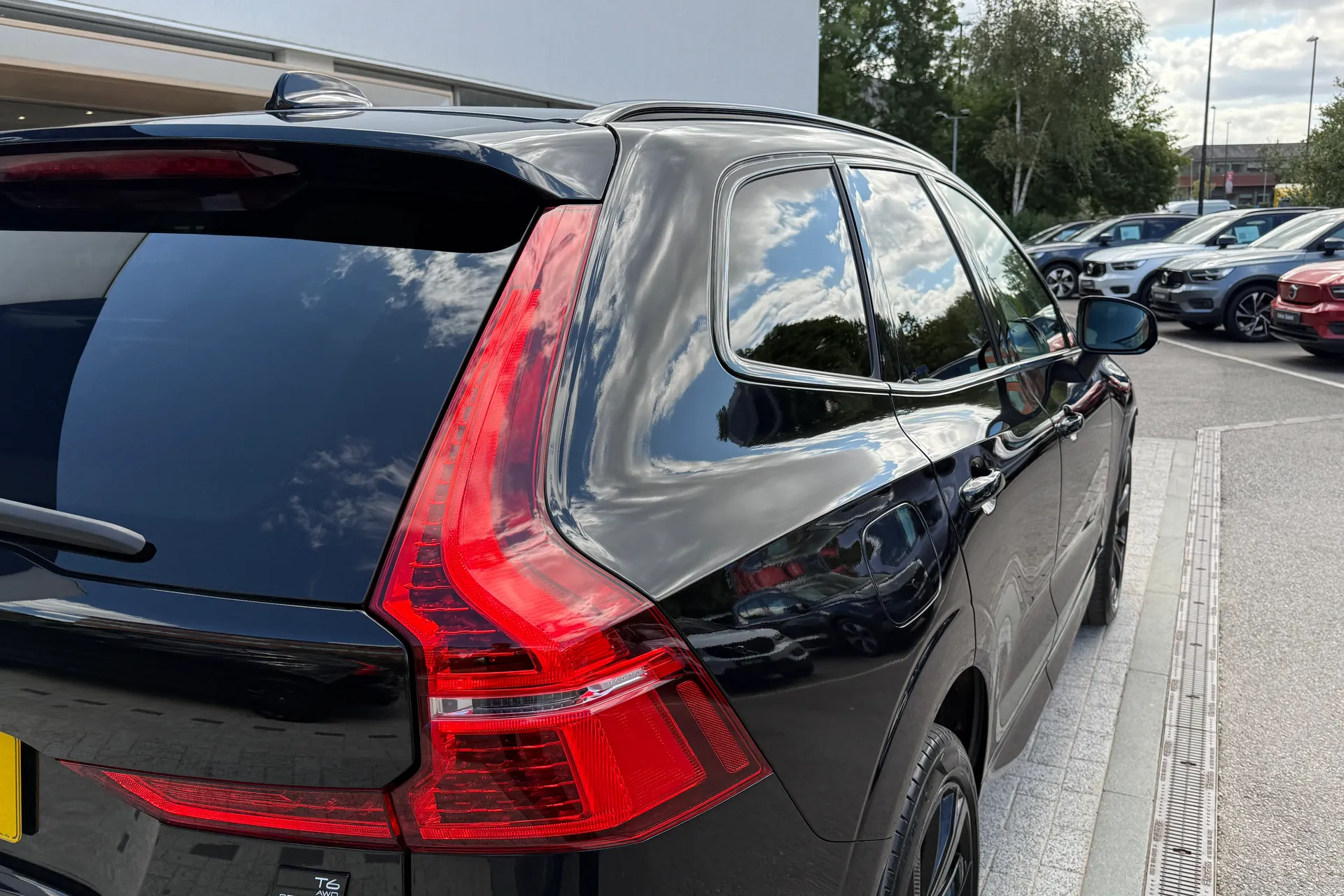 Volvo XC60 thumbnail image number 17