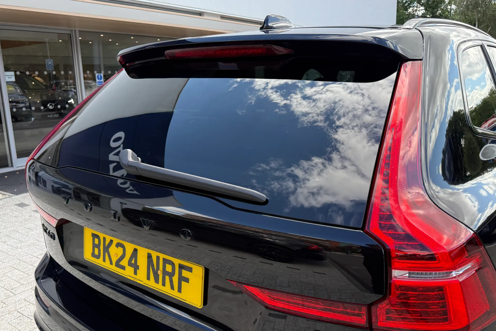 Volvo XC60 thumbnail image number 18