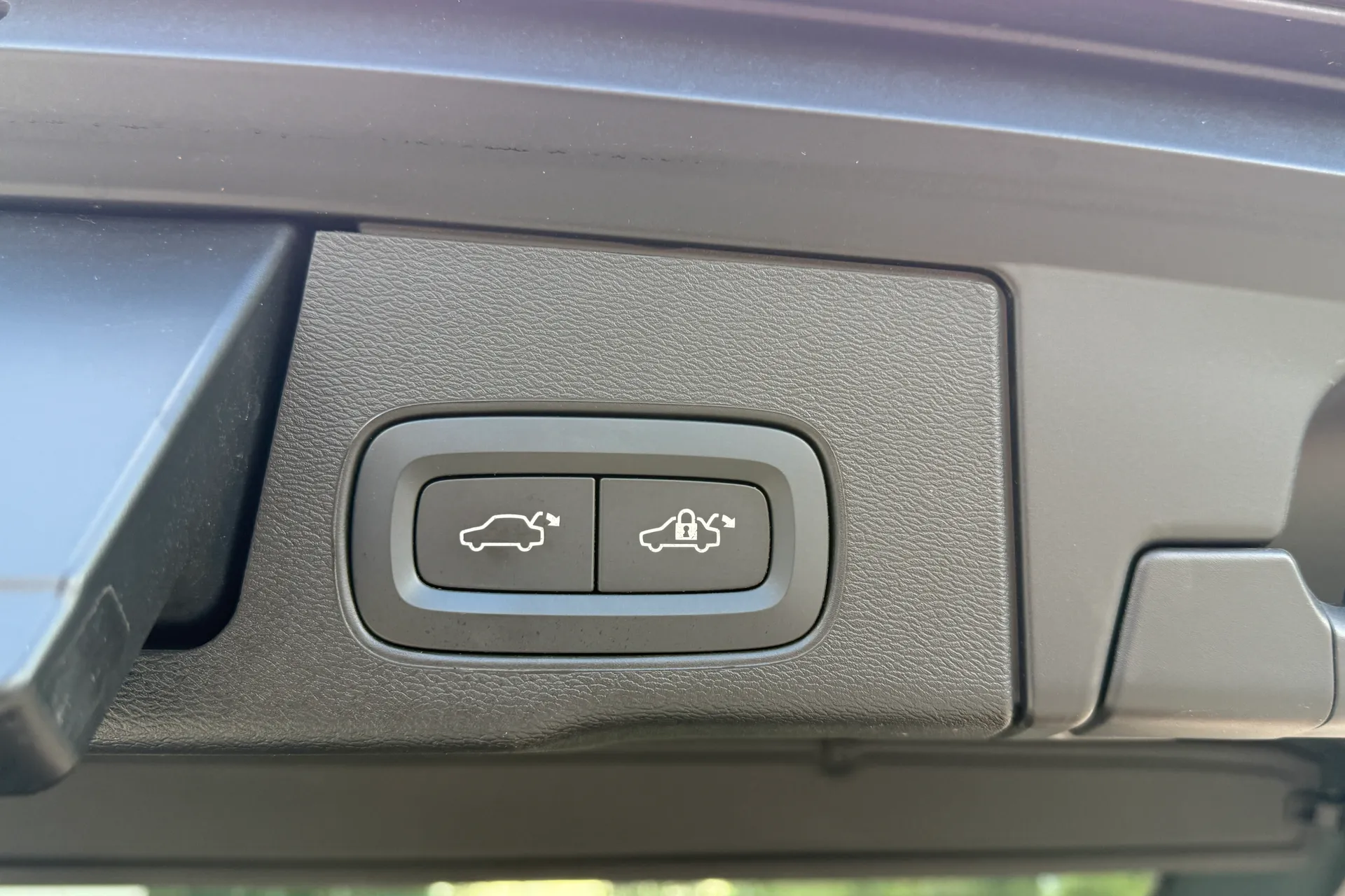 Volvo XC60 thumbnail image number 21
