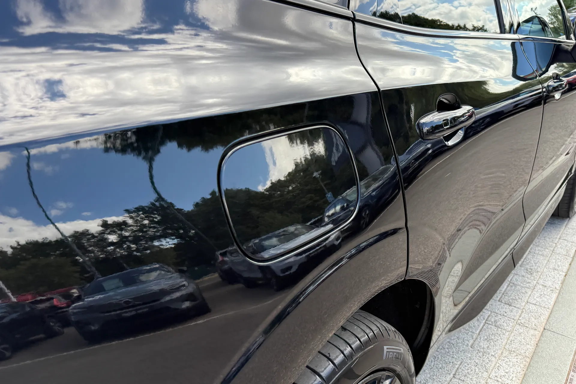 Volvo XC60 thumbnail image number 16