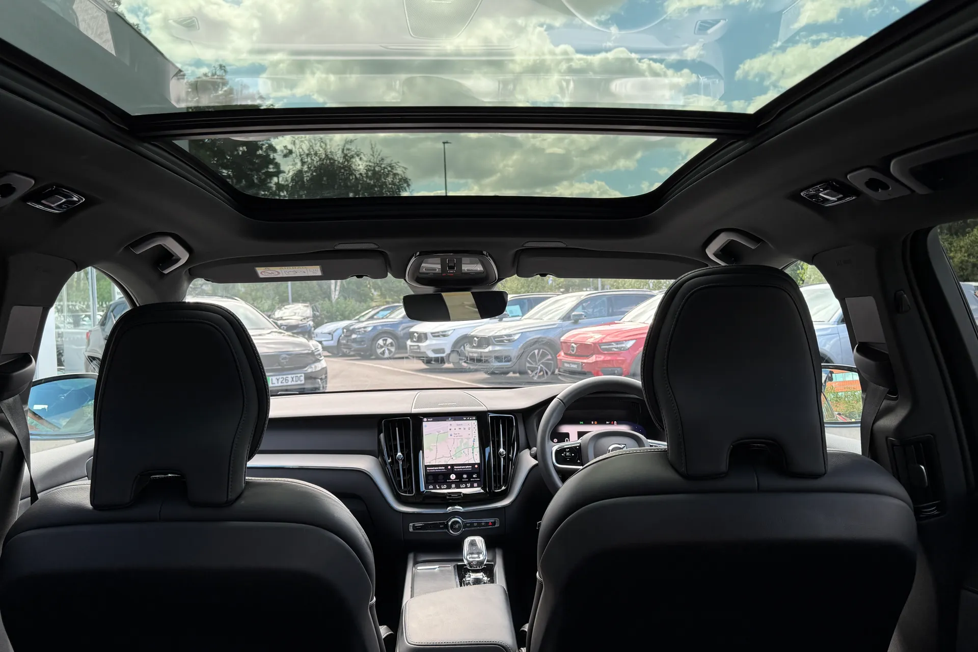 Volvo XC60 thumbnail image number 22
