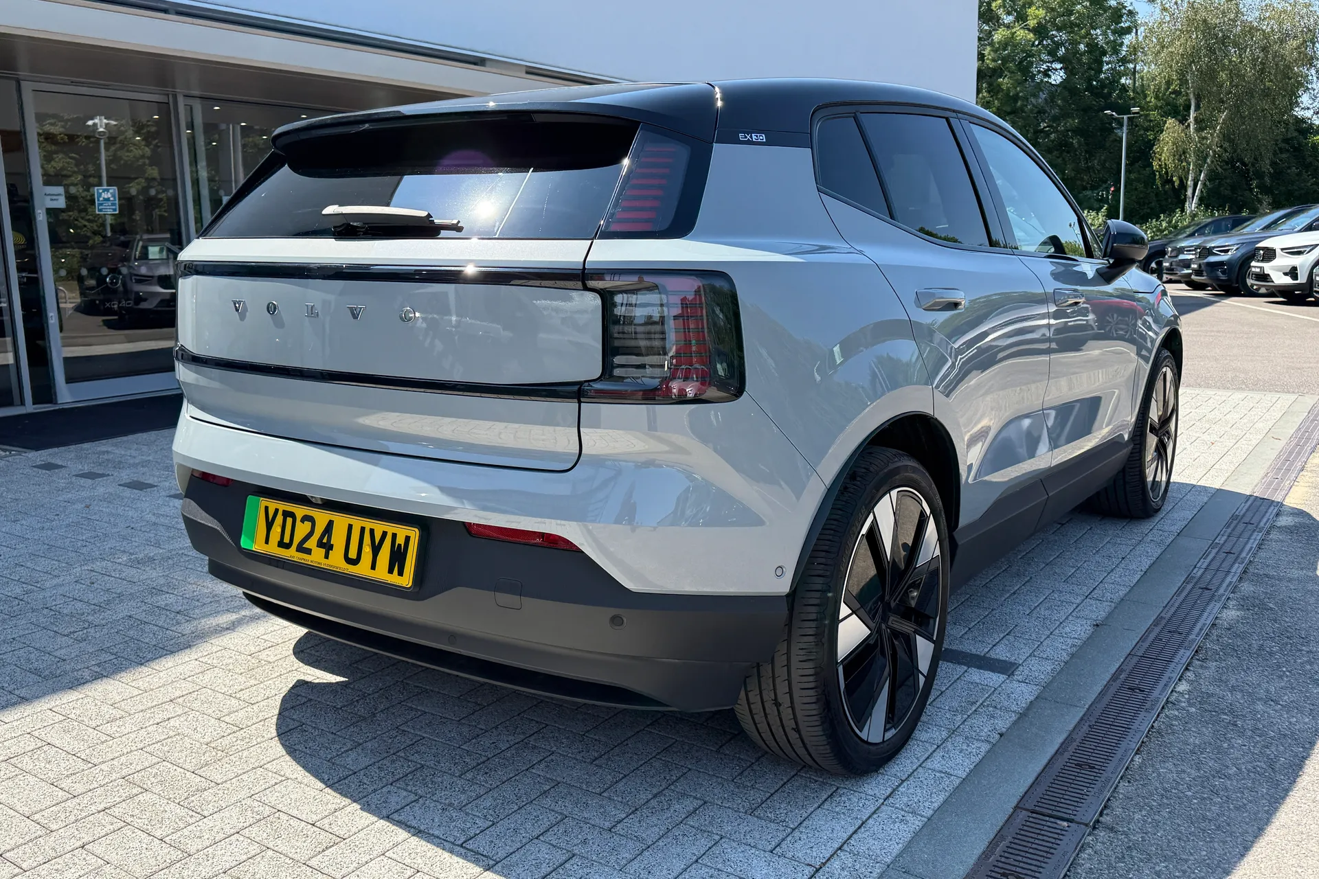 Volvo EX30 thumbnail image number 8