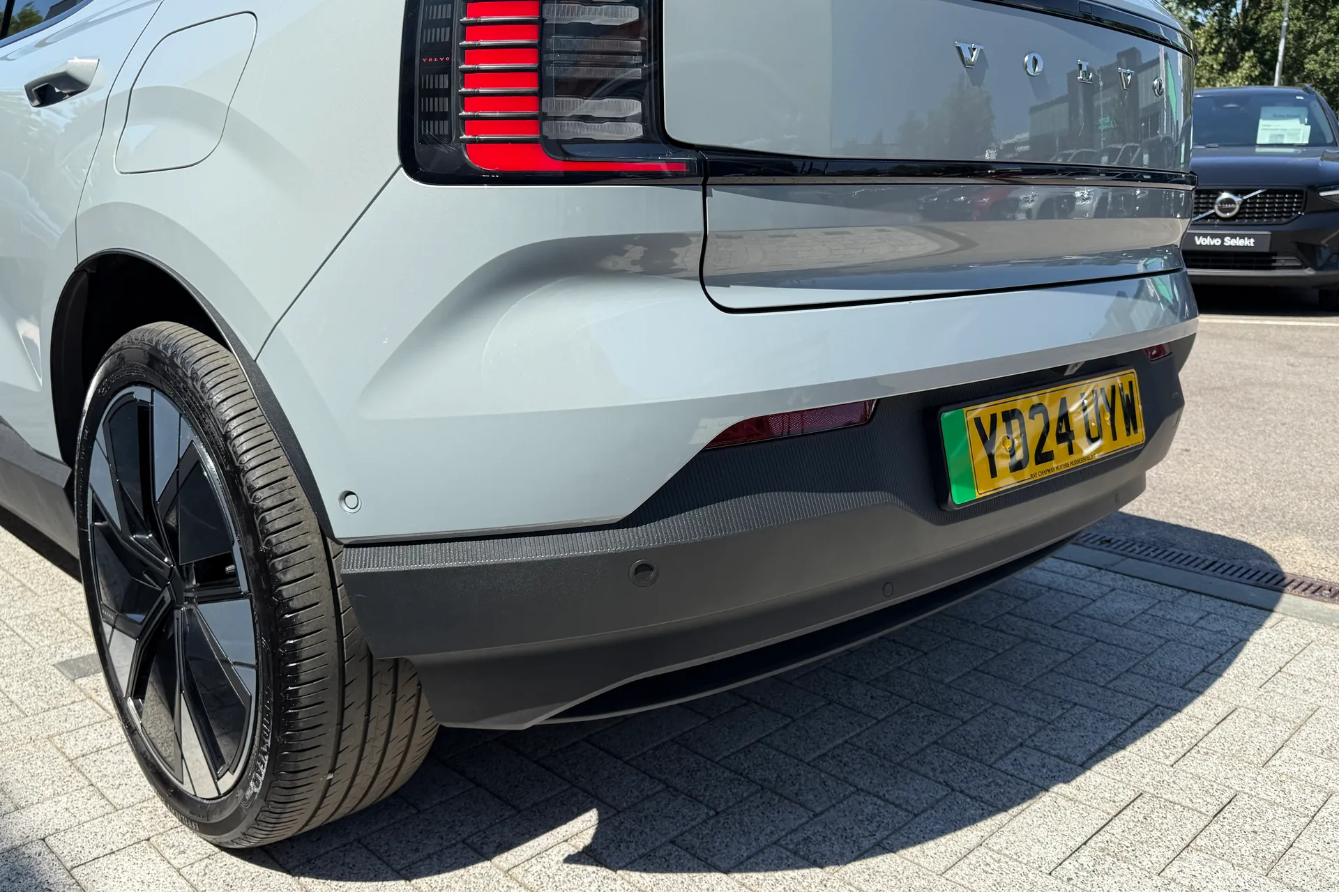 Volvo EX30 thumbnail image number 18