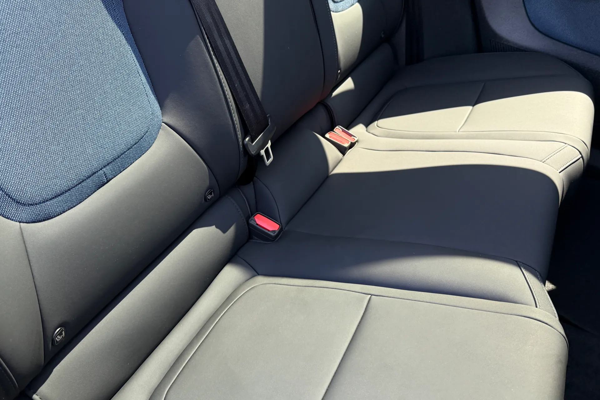 Volvo EX30 thumbnail image number 24
