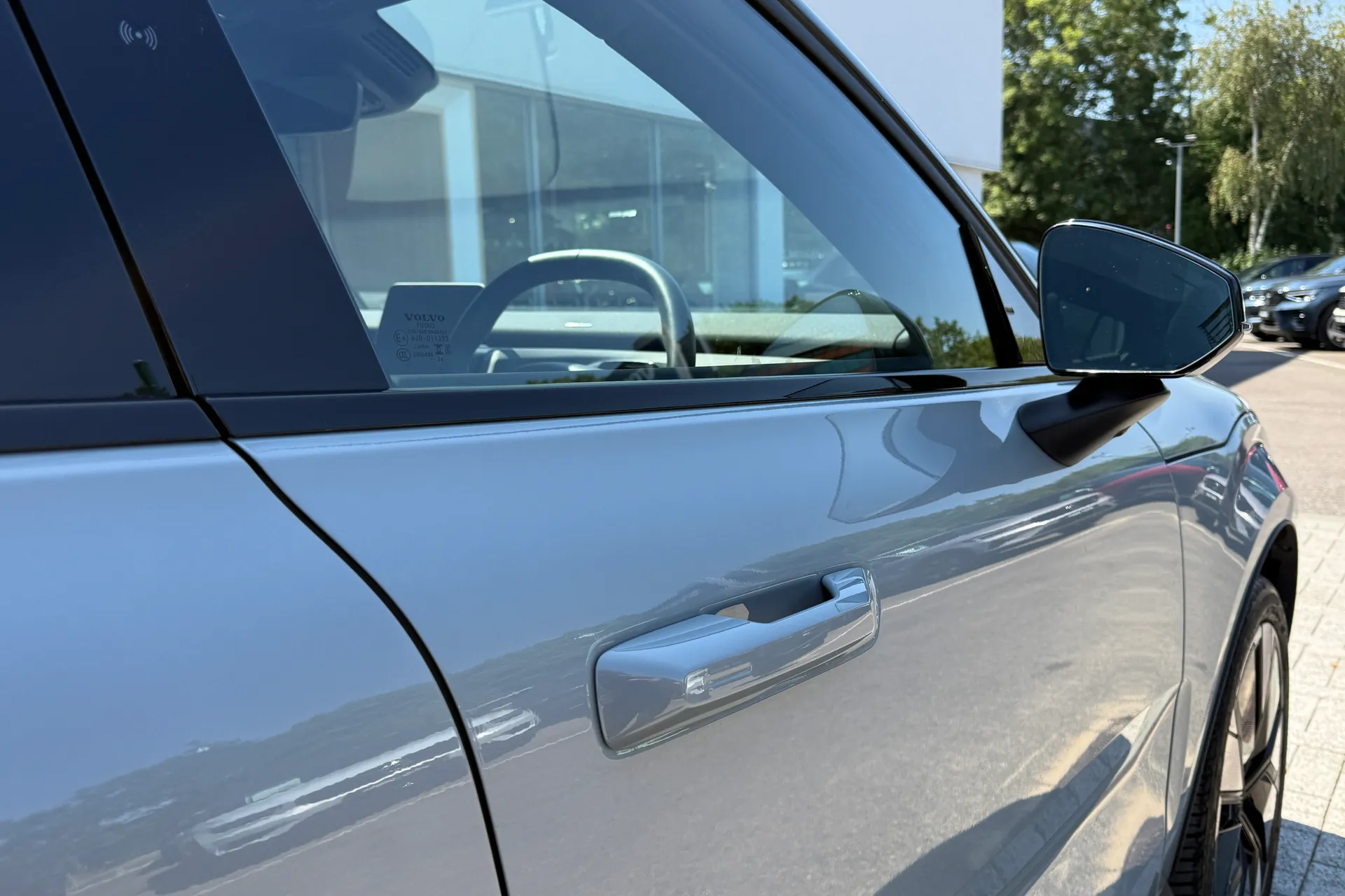 Volvo EX30 thumbnail image number 15