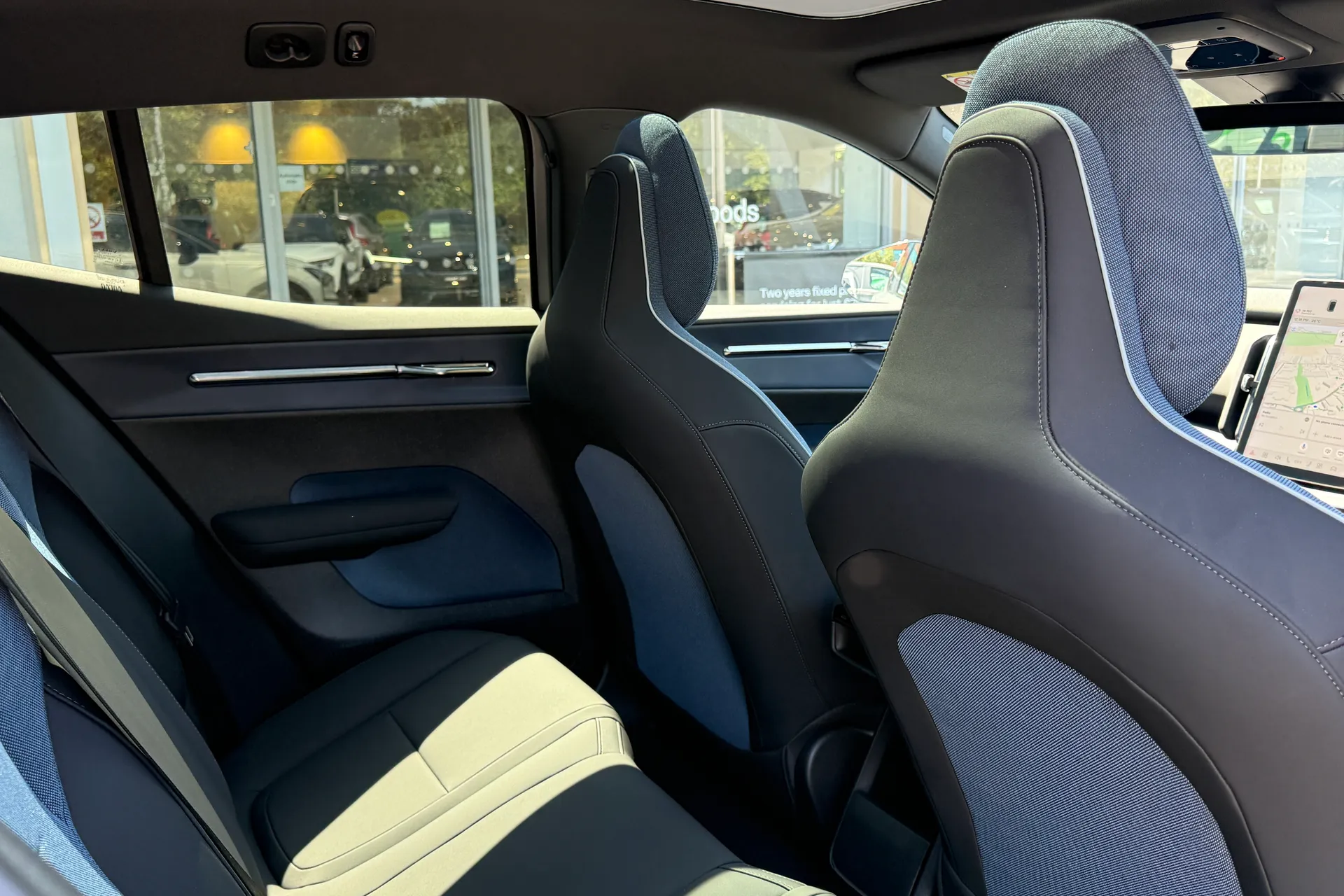 Volvo EX30 thumbnail image number 22