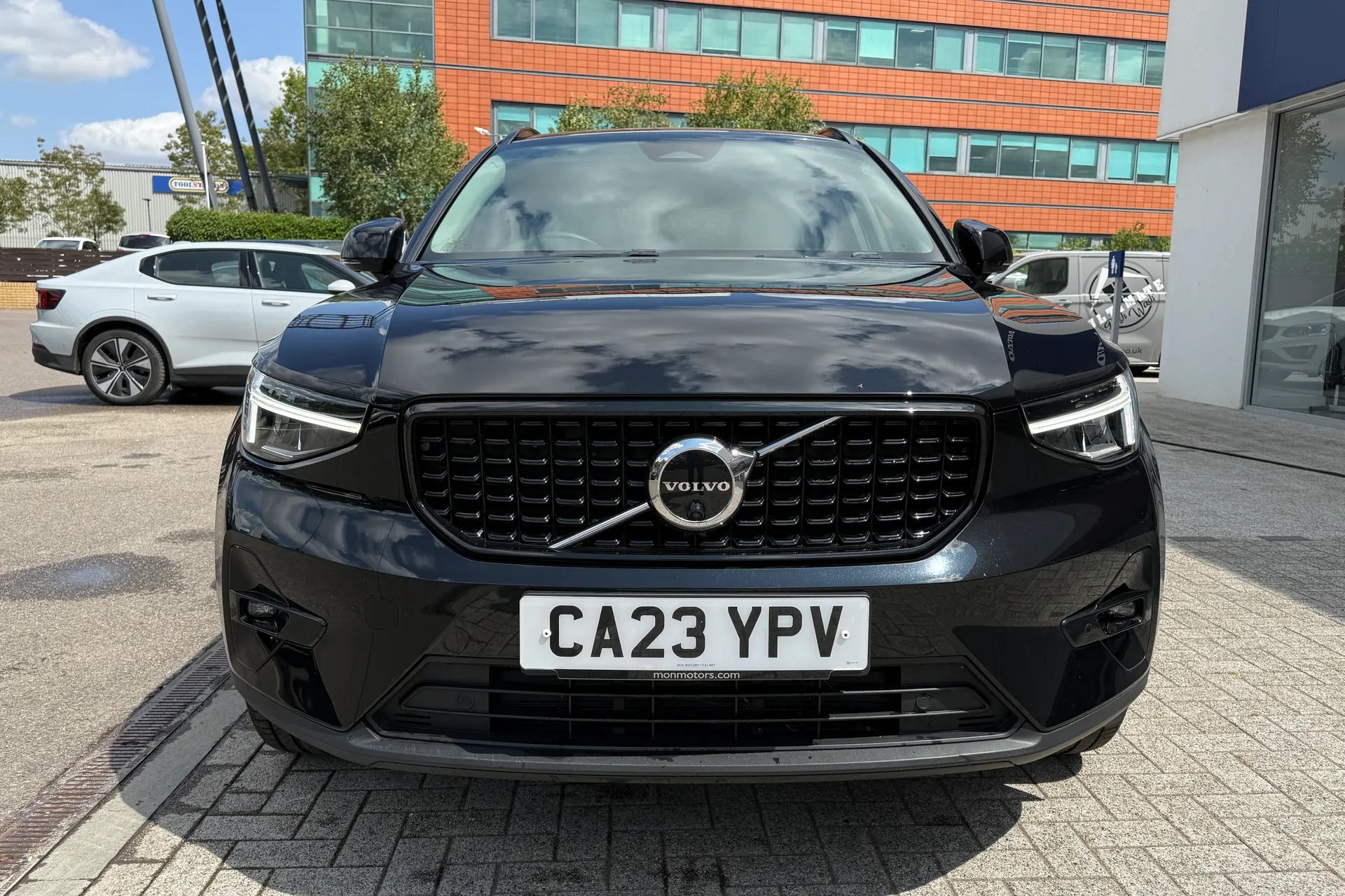 Volvo XC40 thumbnail image number 13
