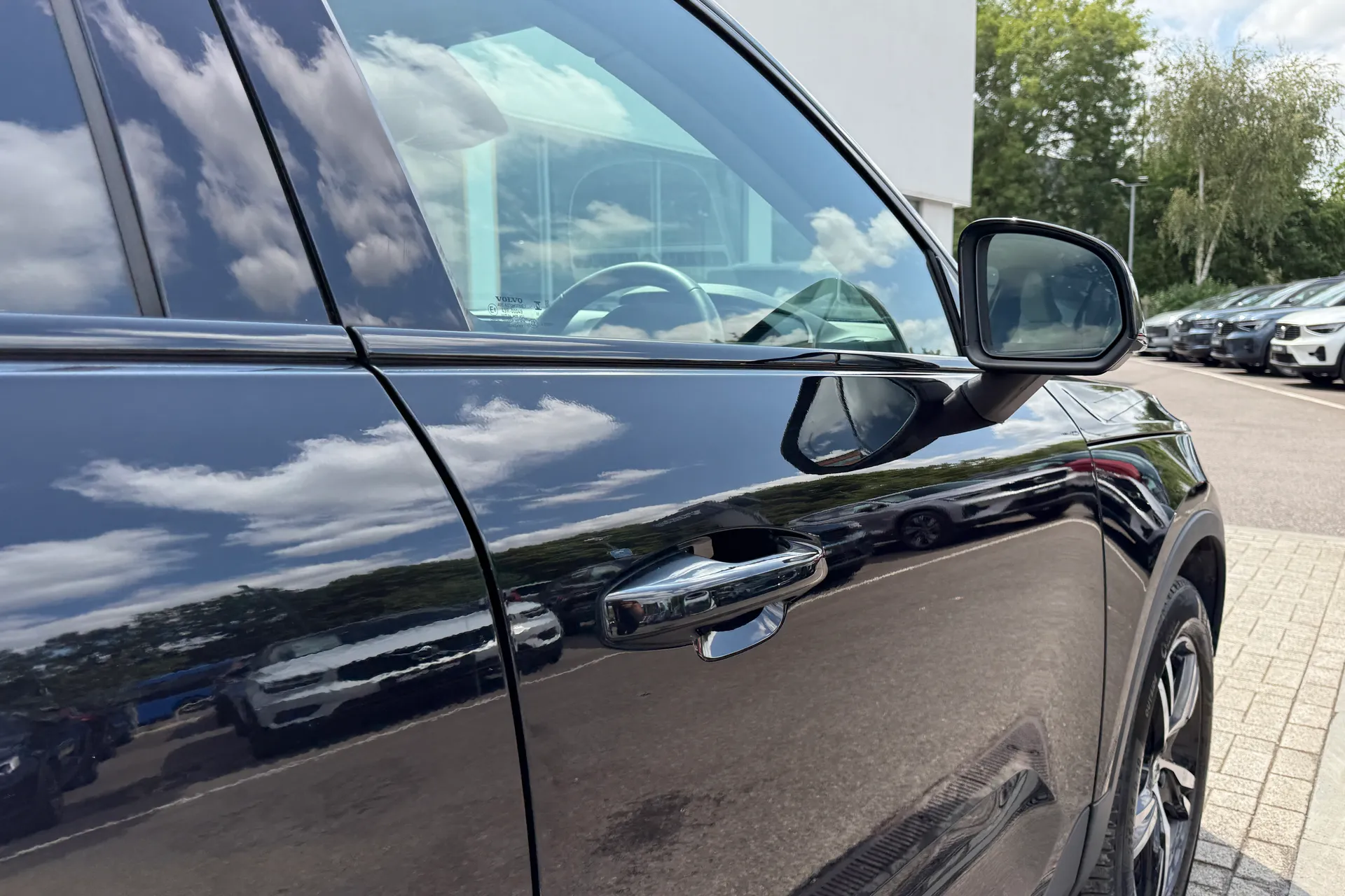 Volvo XC40 thumbnail image number 15