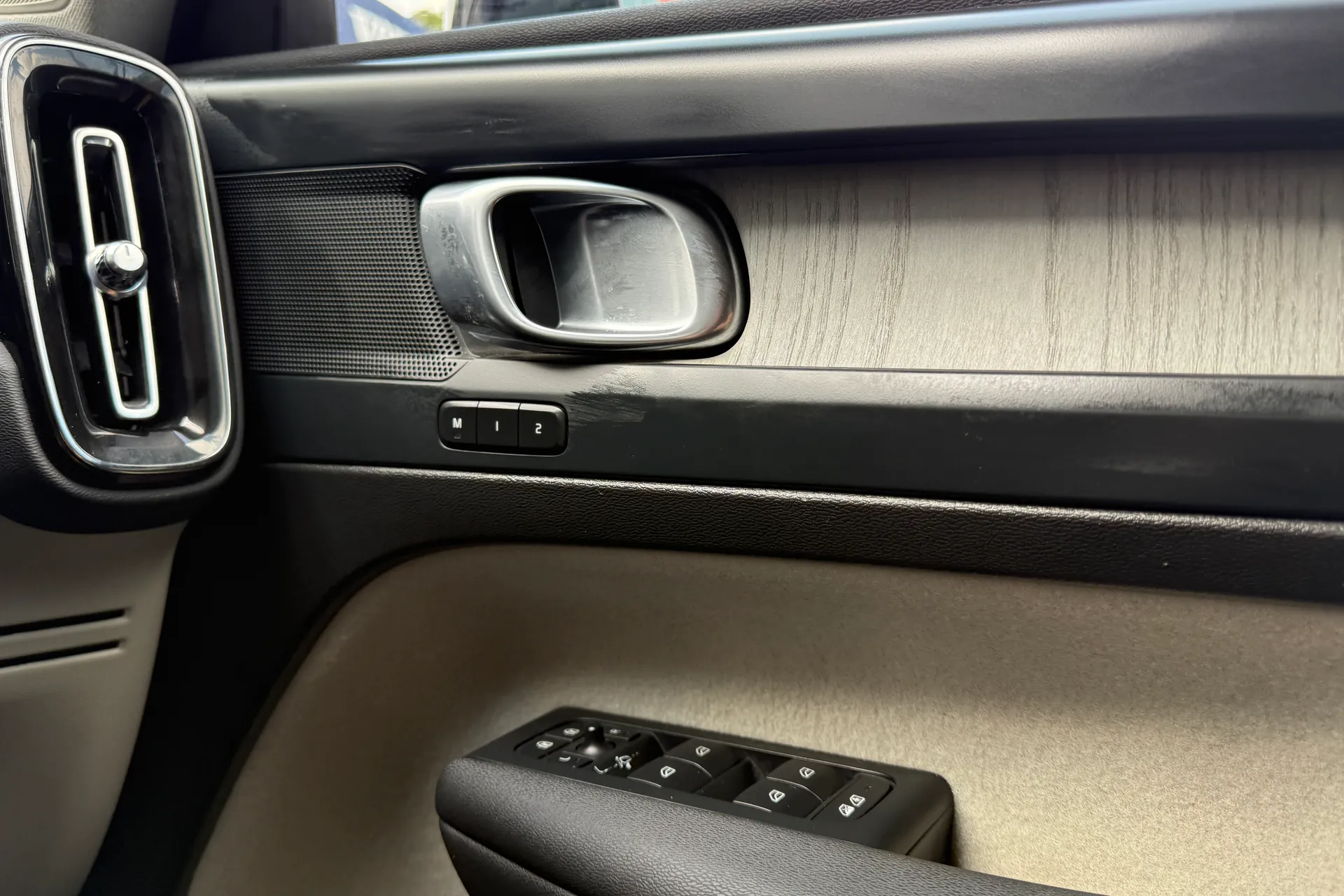 Volvo XC40 thumbnail image number 41