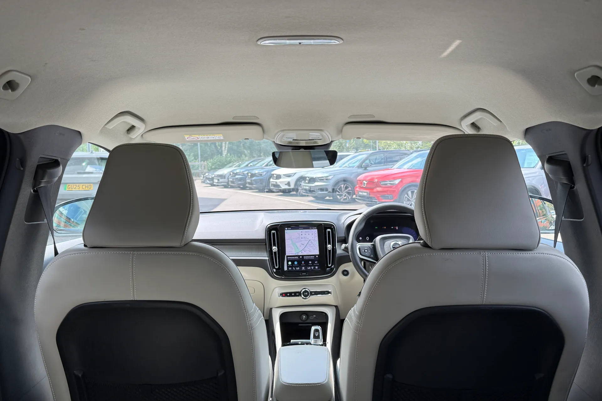 Volvo XC40 thumbnail image number 22