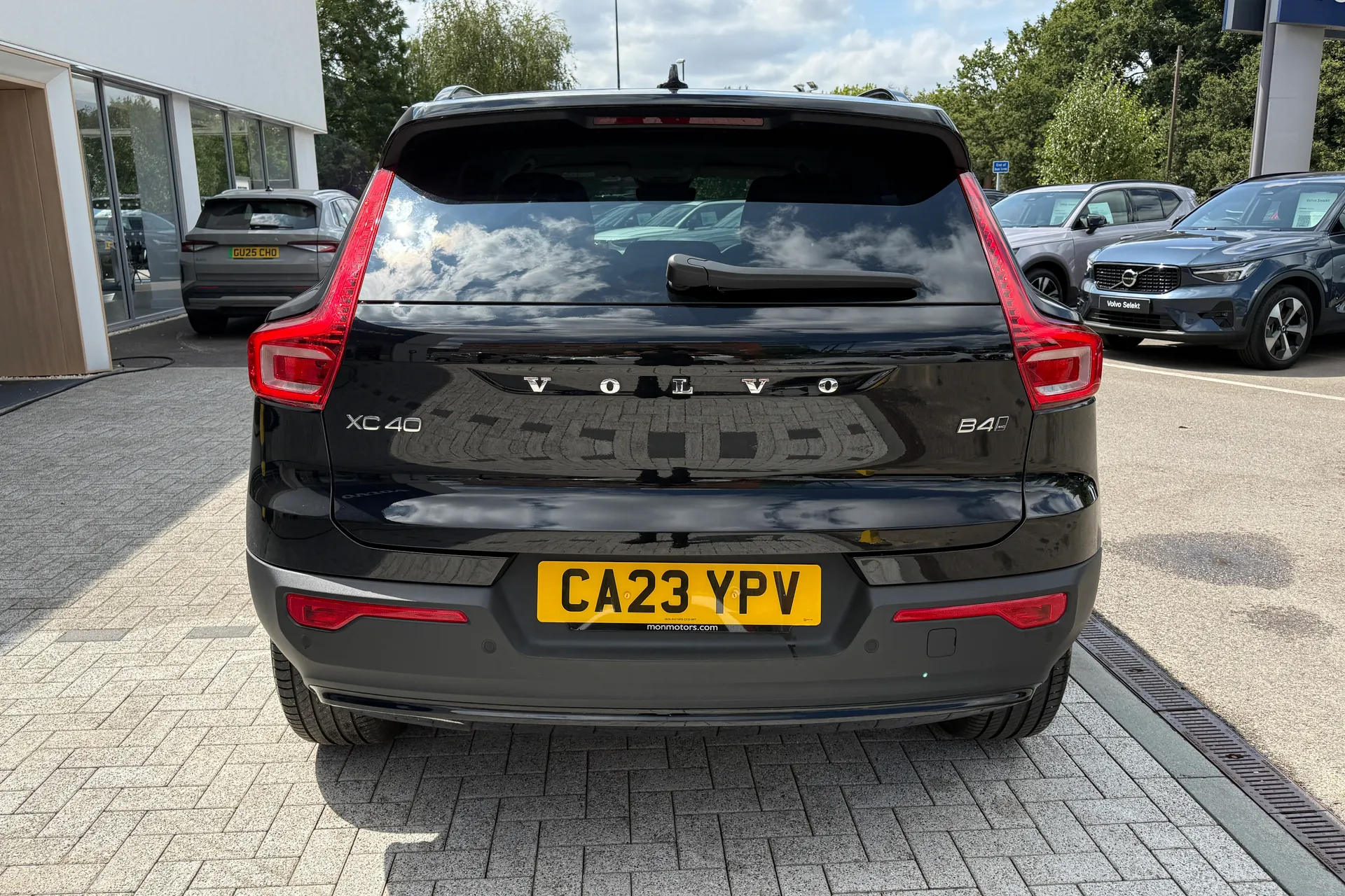 Volvo XC40 thumbnail image number 9