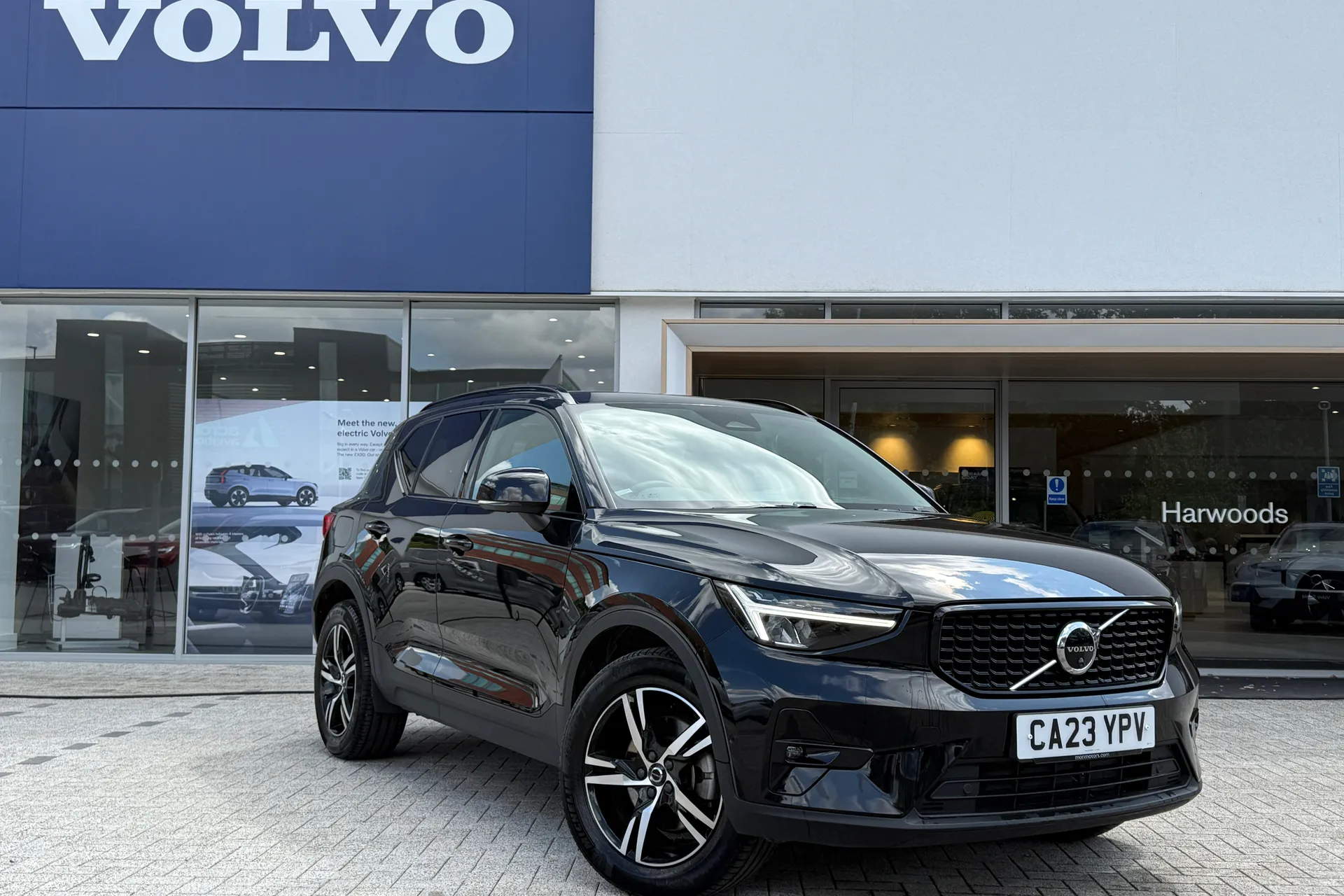Volvo XC40 focused image