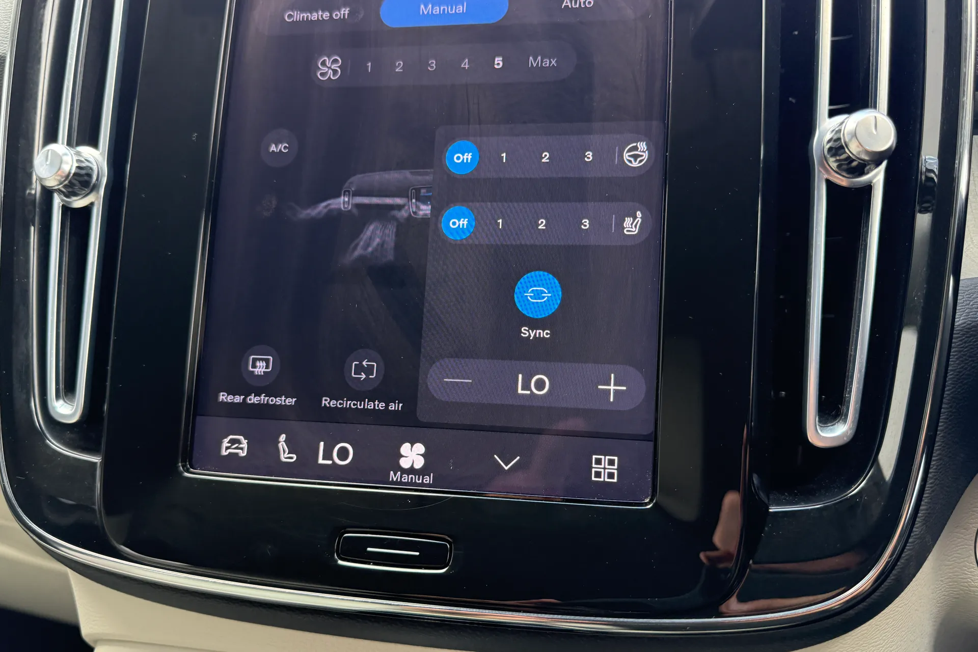 Volvo XC40 thumbnail image number 40