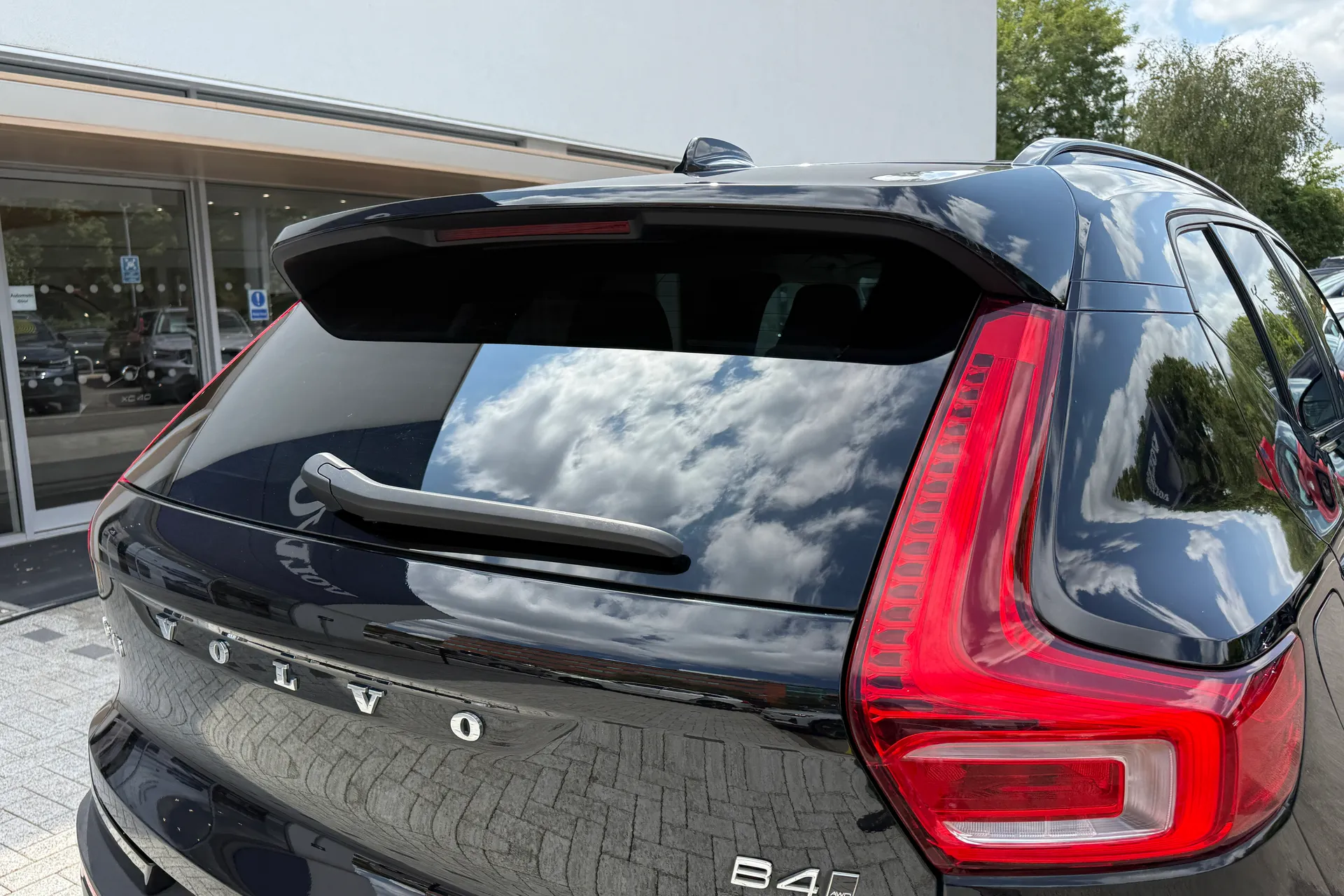 Volvo XC40 thumbnail image number 18