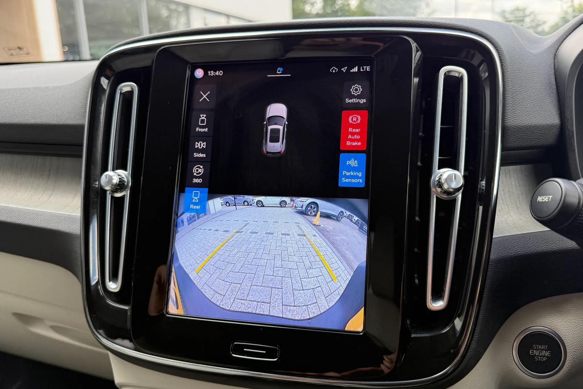 Volvo XC40 thumbnail image number 37