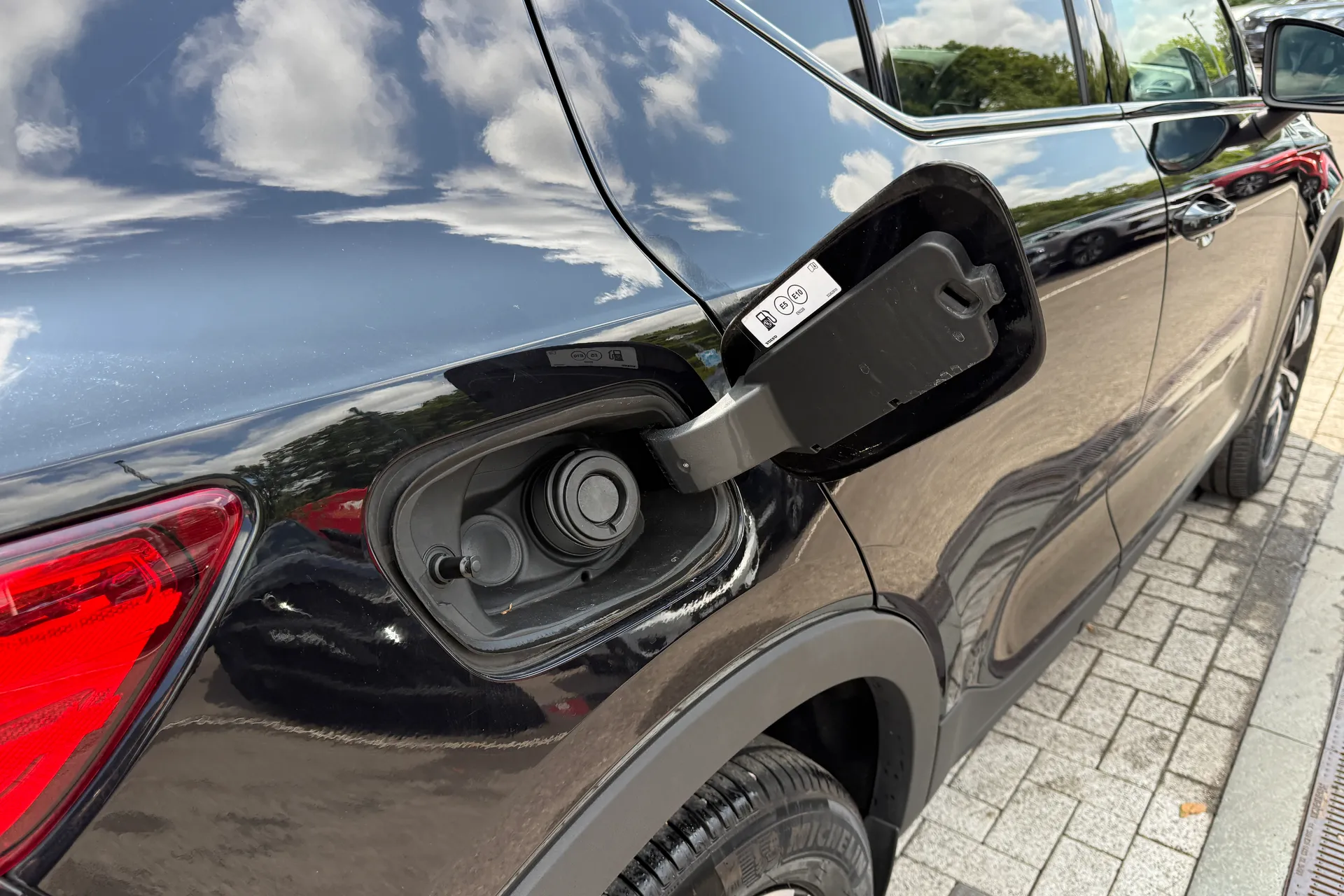 Volvo XC40 thumbnail image number 16