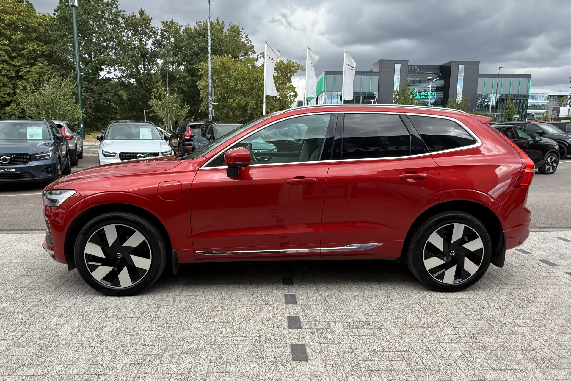 Volvo XC60 thumbnail image number 11