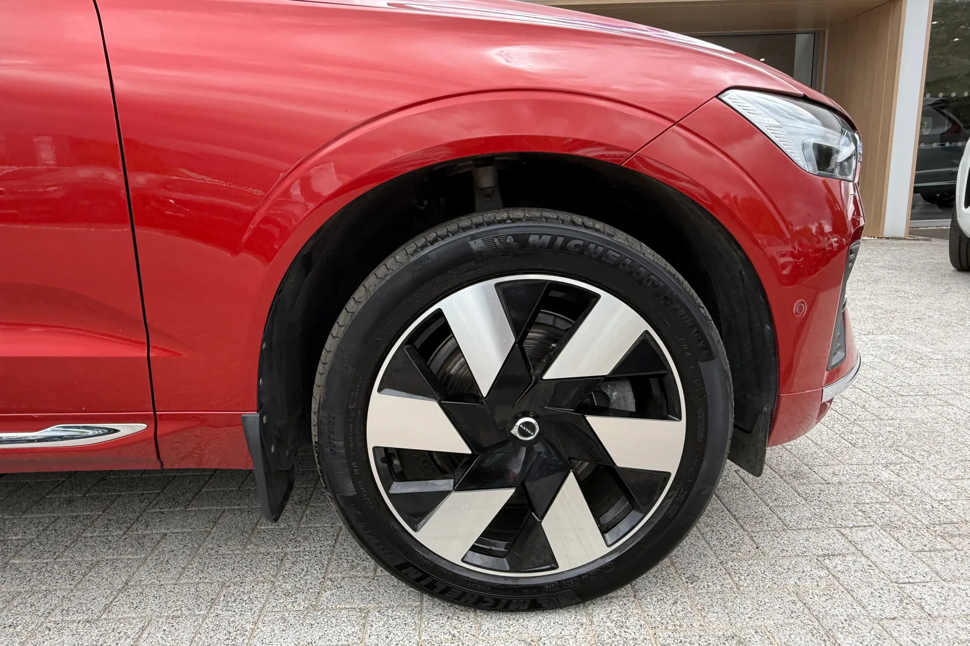 Volvo XC60 thumbnail image number 14