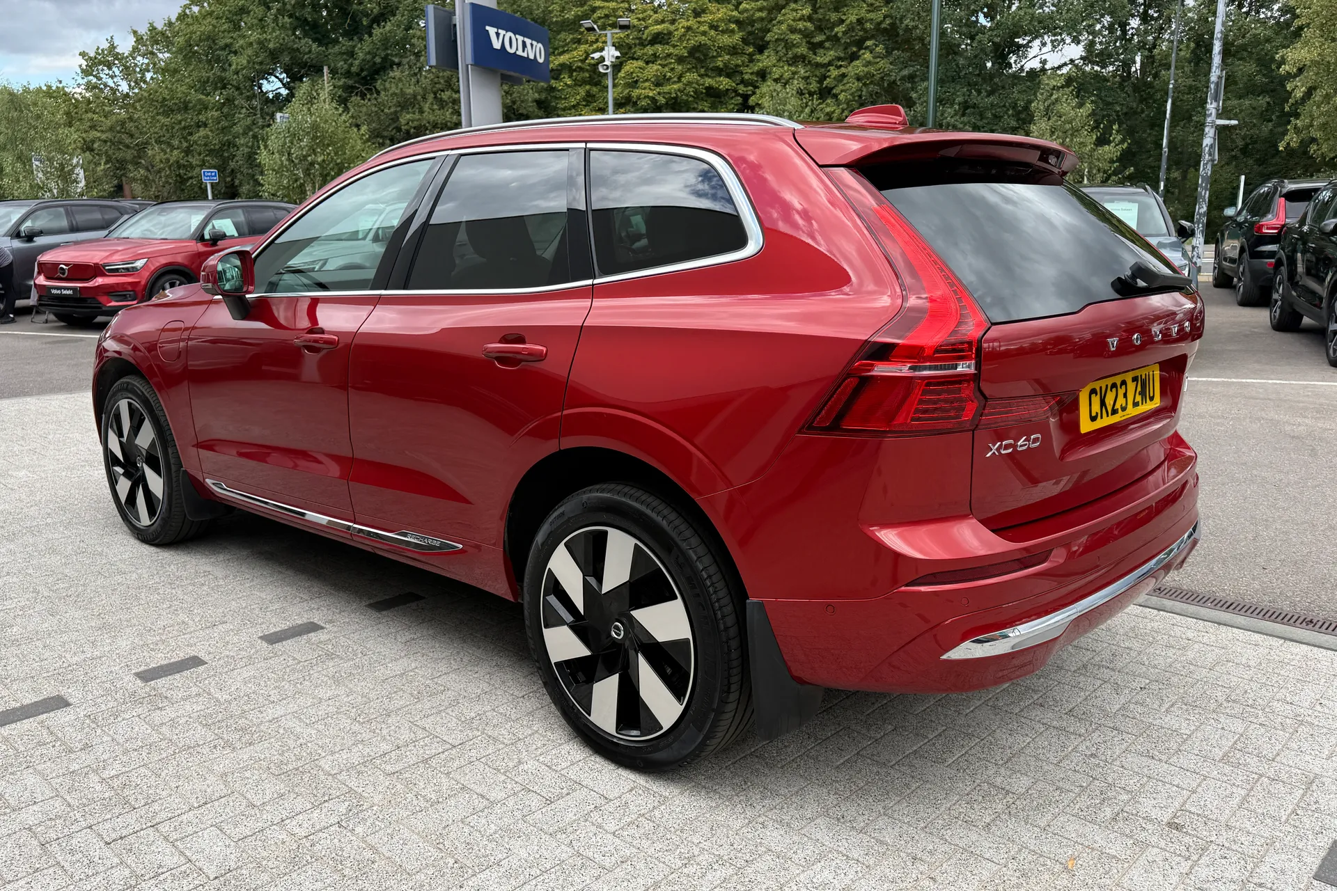 Volvo XC60 thumbnail image number 10